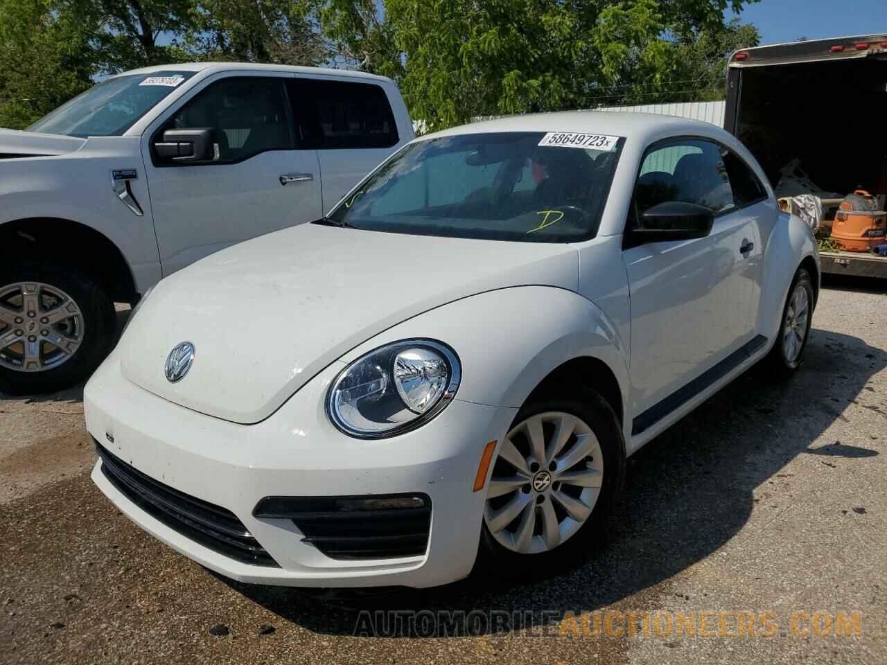 3VWFD7AT6JM710760 VOLKSWAGEN BEETLE 2018