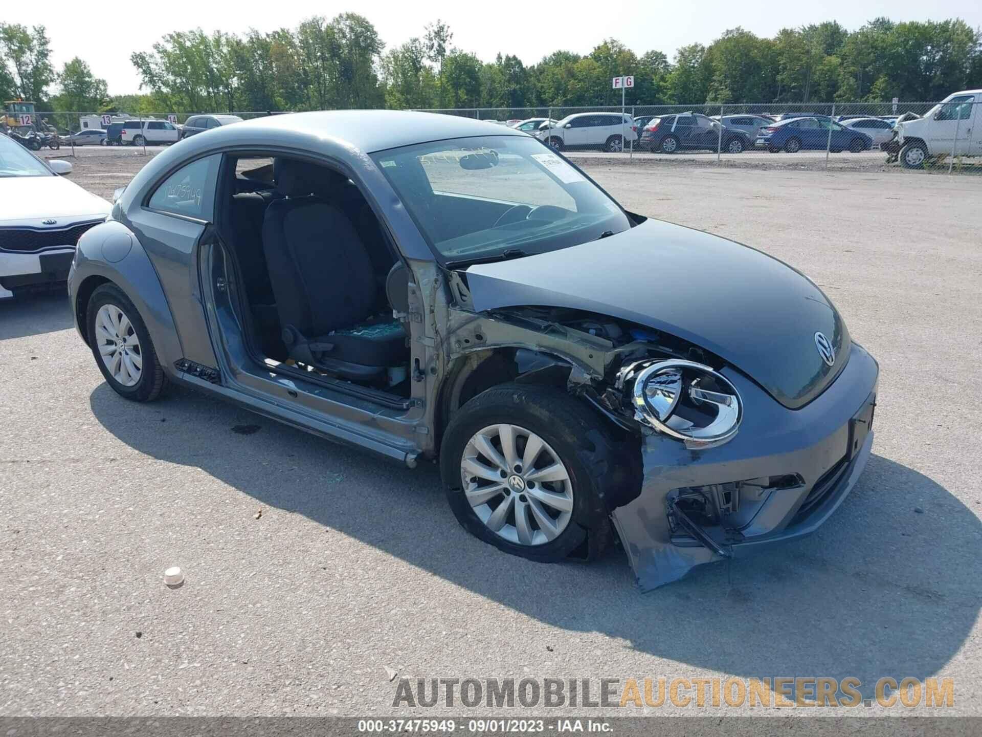 3VWFD7AT7JM711755 VOLKSWAGEN BEETLE 2018