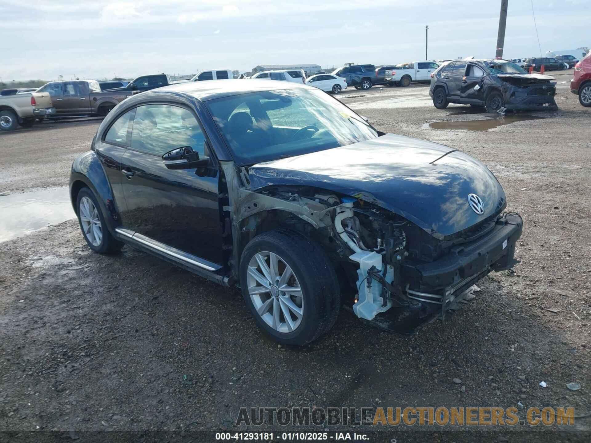 3VWFD7ATXJM706338 VOLKSWAGEN BEETLE 2018