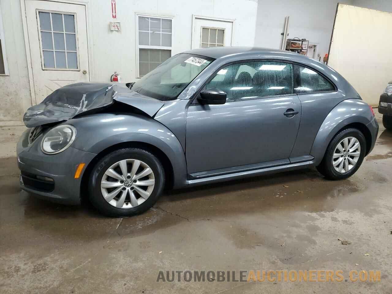 3VWFP7AT1DM662922 VOLKSWAGEN BEETLE 2013