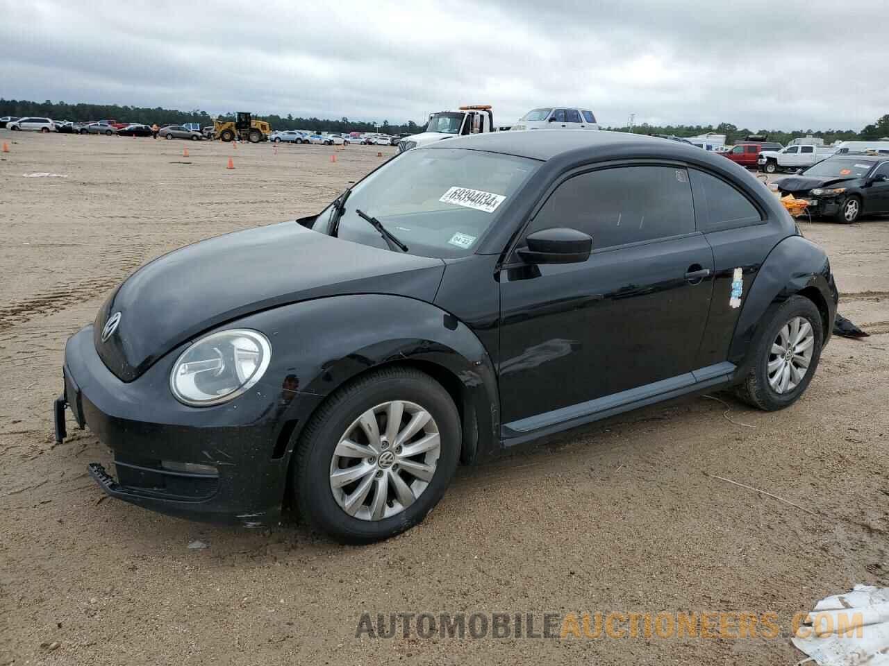 3VWFP7AT6DM659322 VOLKSWAGEN BEETLE 2013