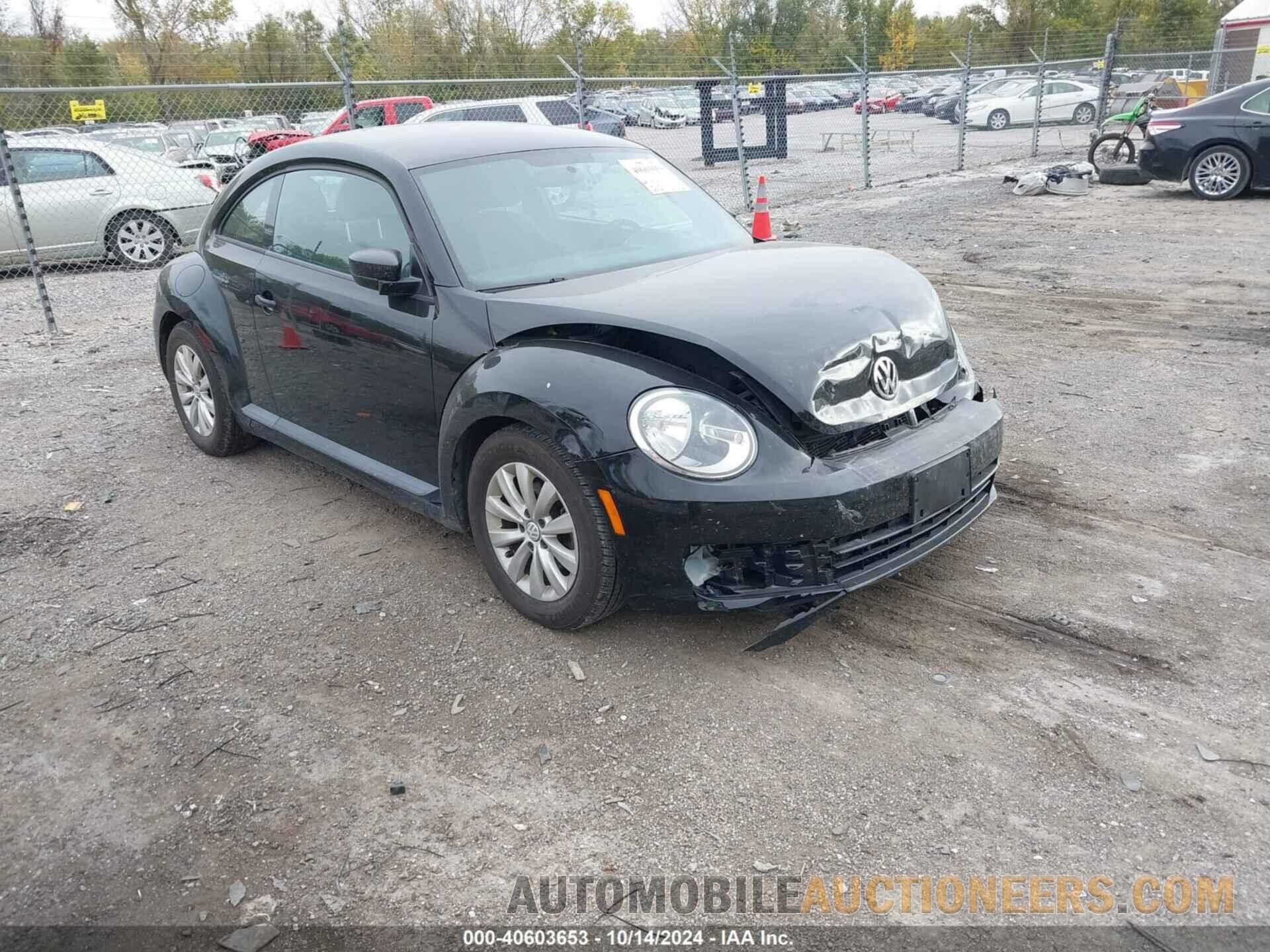 3VWFP7AT9EM623271 VOLKSWAGEN BEETLE 2014