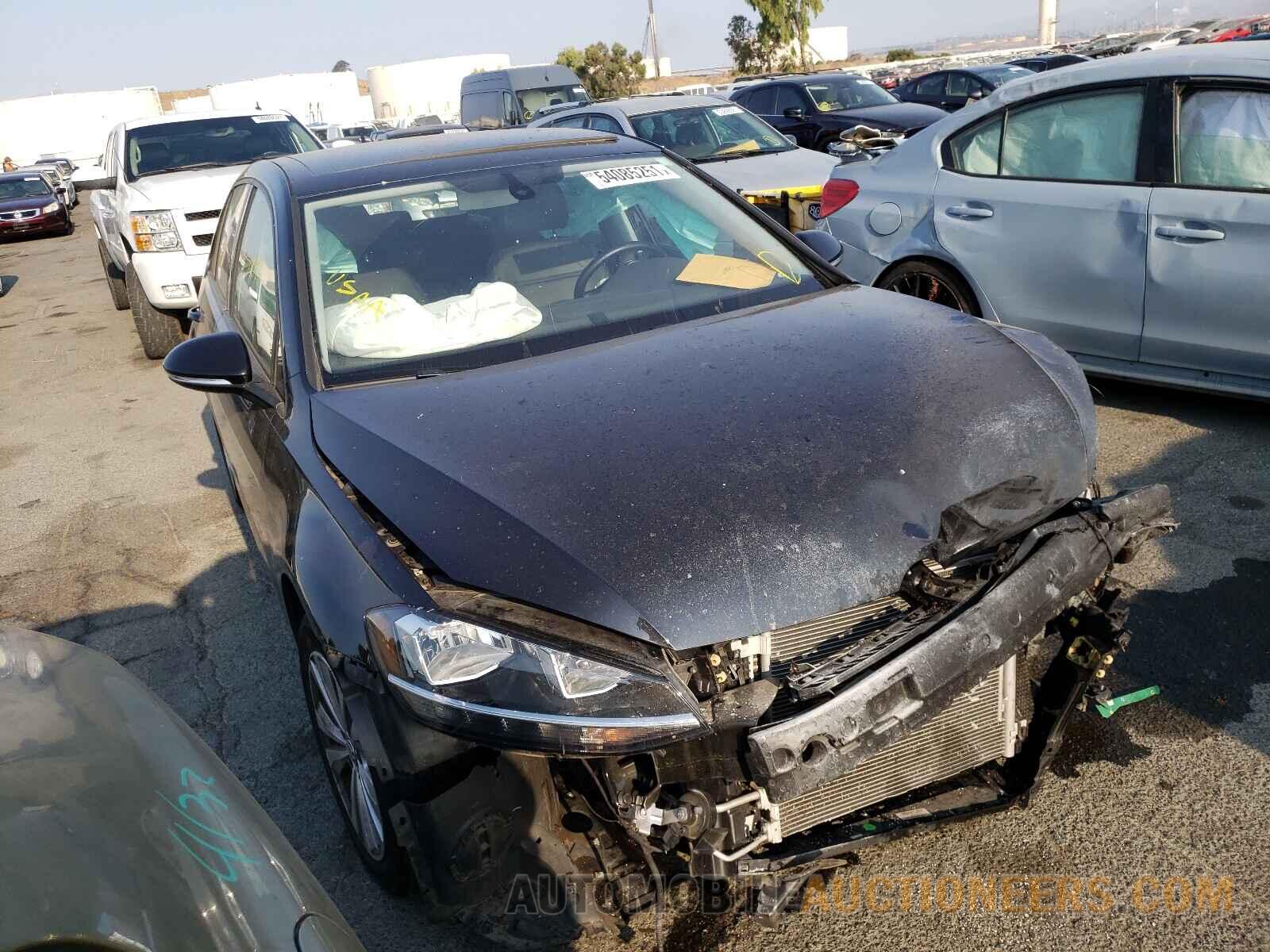 3VWG17AUXJM251237 VOLKSWAGEN GOLF 2018