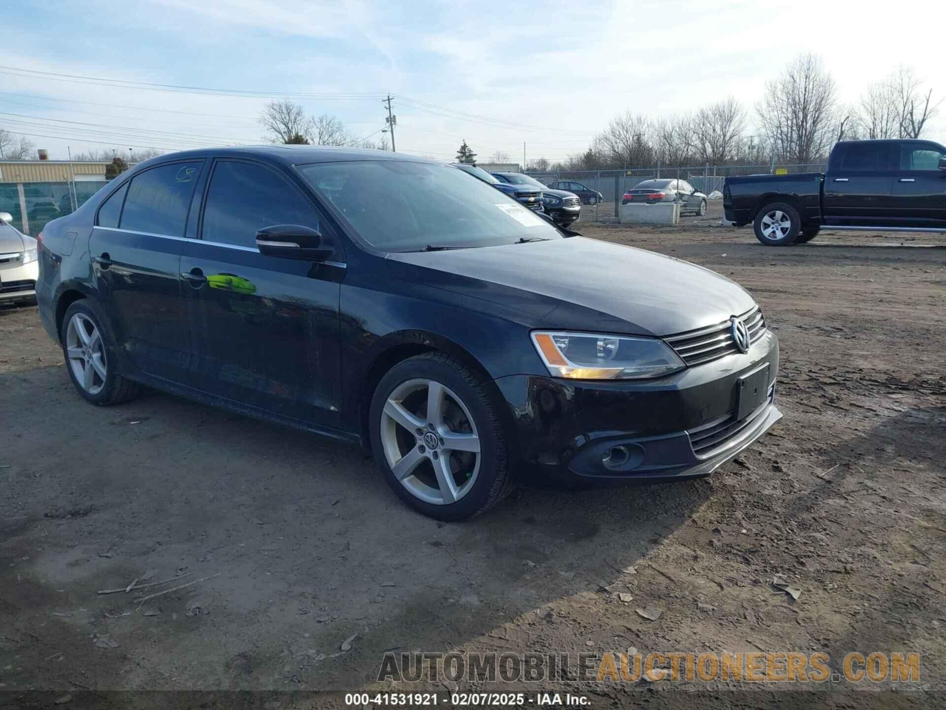 3VWGZ7AJXBM316295 VOLKSWAGEN JETTA 2011