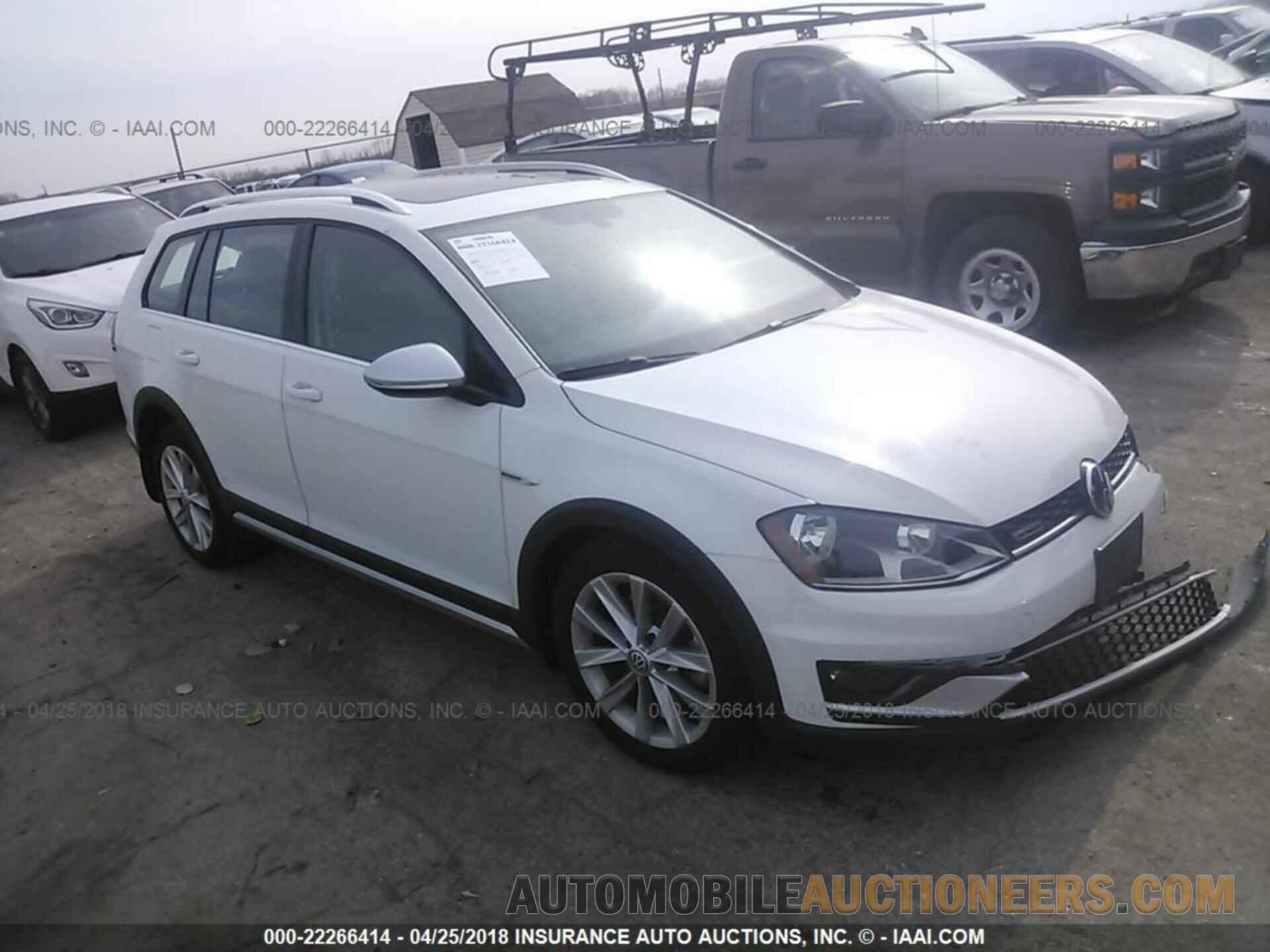 3VWH17AU0HM523311 Volkswagen Golf 2017