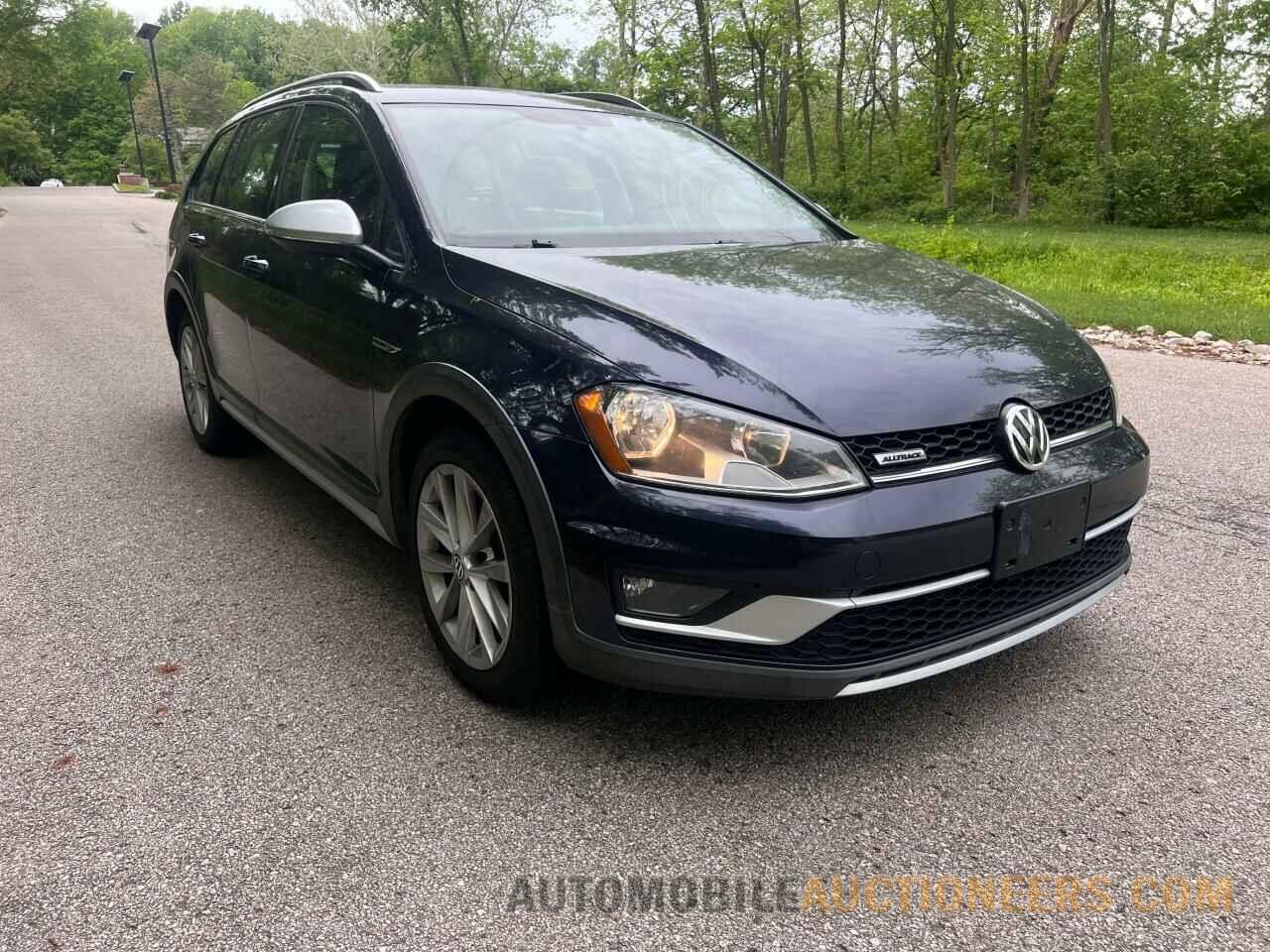 3VWH17AU3HM532259 VOLKSWAGEN GOLF 2017