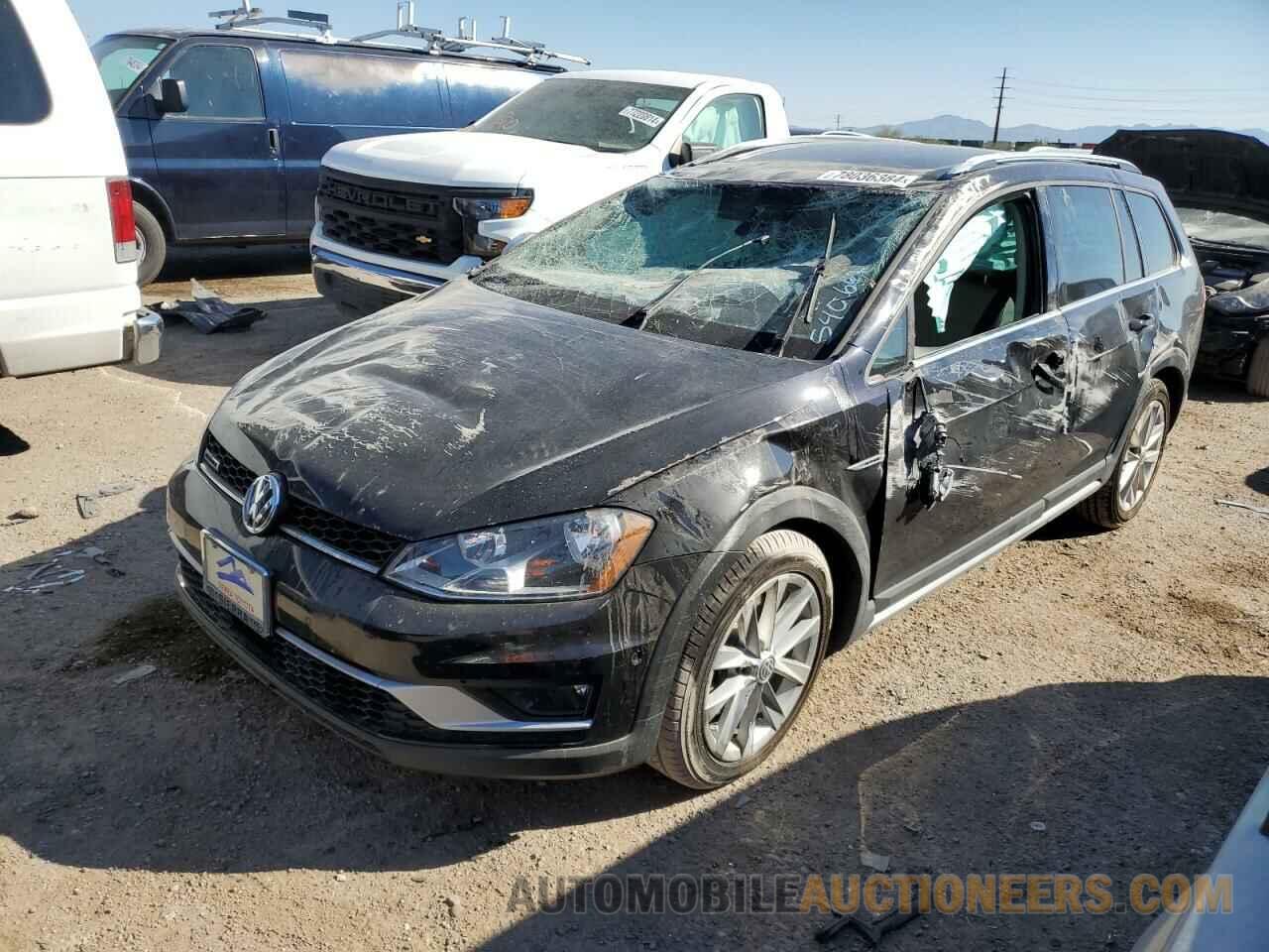 3VWH17AU3HM540667 VOLKSWAGEN GOLF 2017