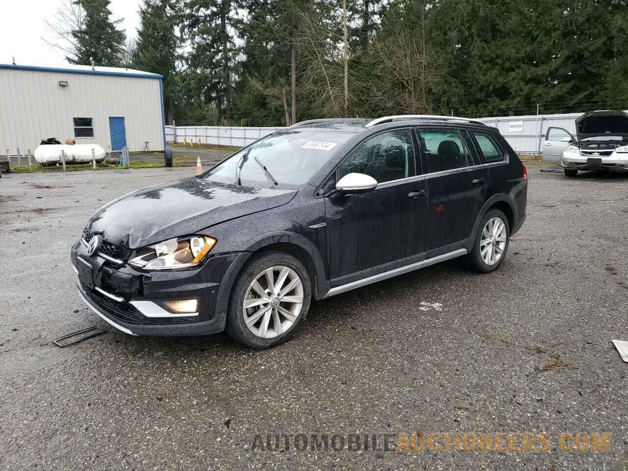 3VWH17AU7HM528442 VOLKSWAGEN GOLF 2017