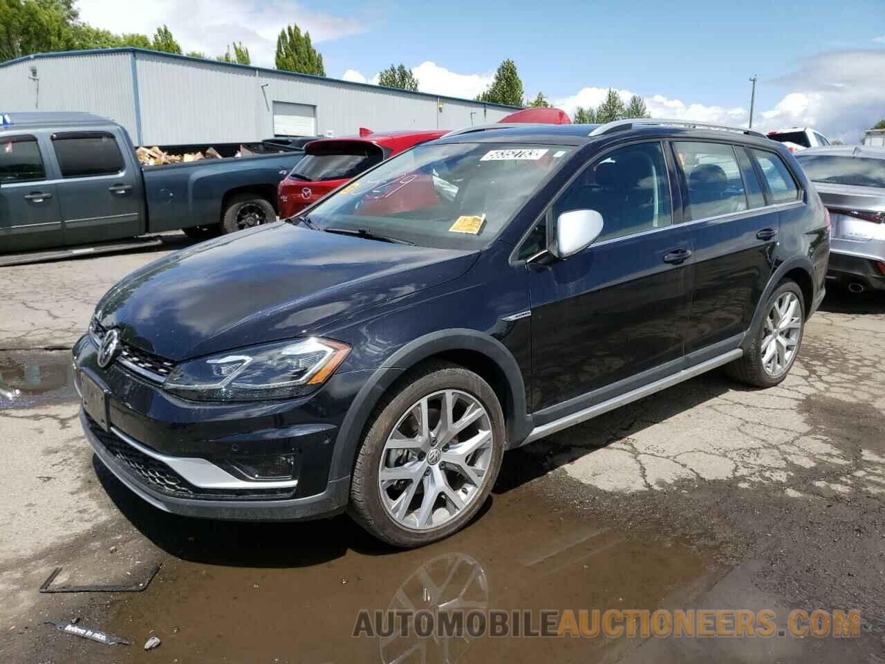 3VWH17AU8KM519532 VOLKSWAGEN GOLF 2019