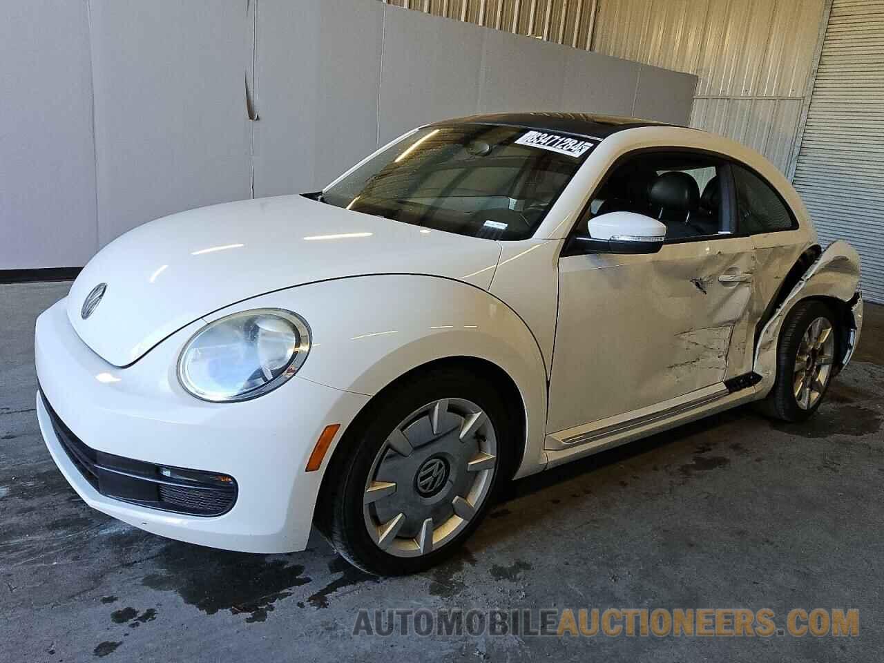 3VWHP7AT5CM638470 VOLKSWAGEN BEETLE 2012