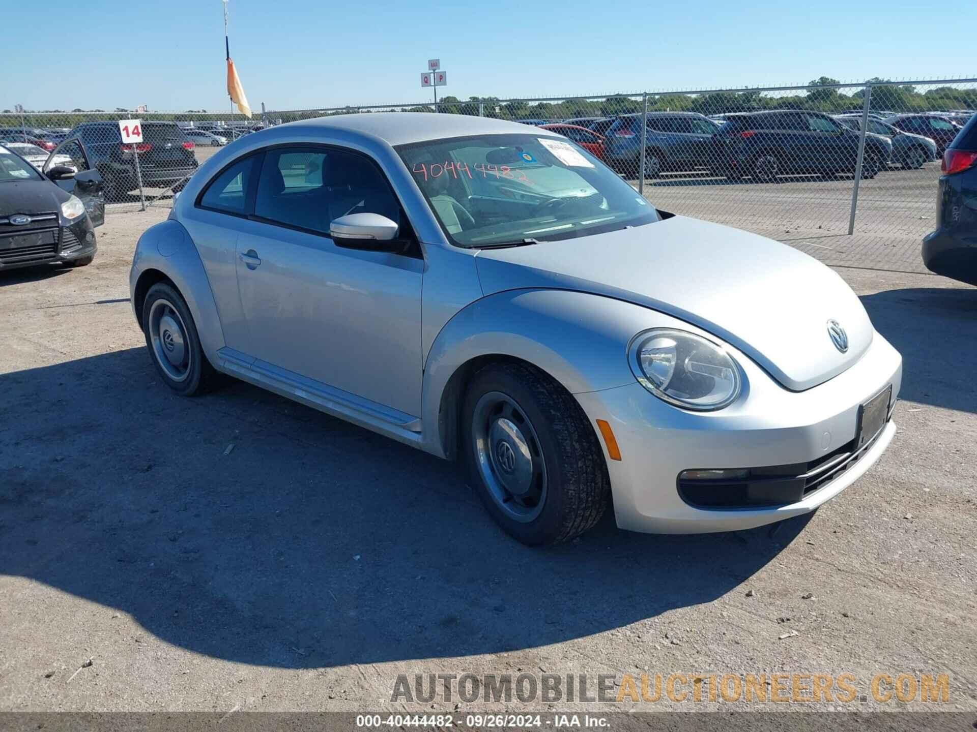 3VWHX7AT2CM617270 VOLKSWAGEN BEETLE 2012