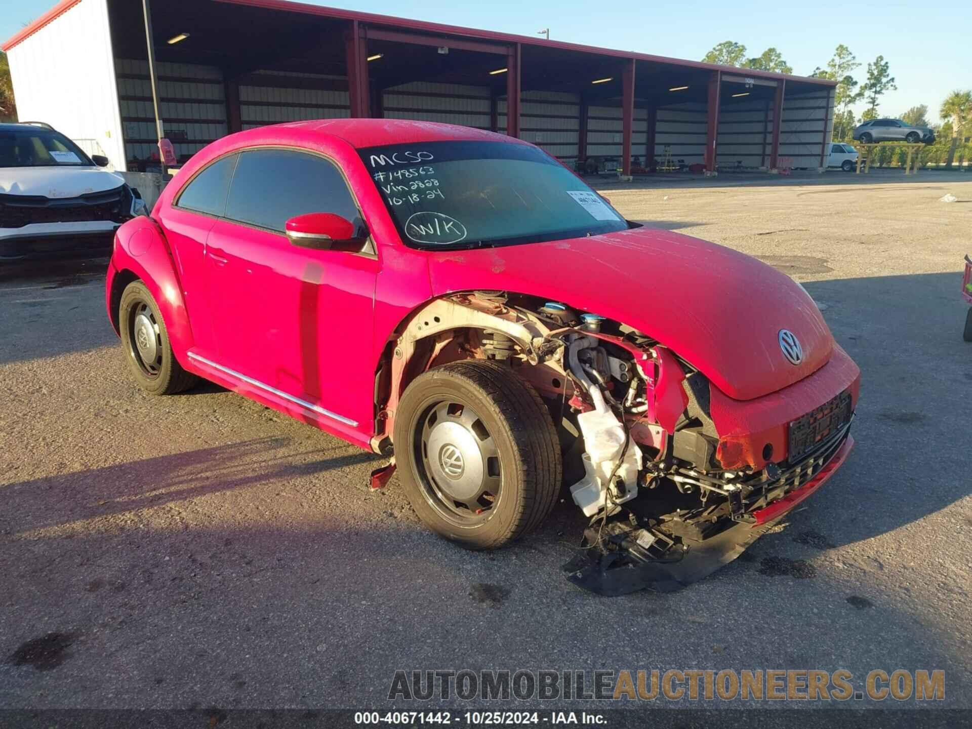 3VWHX7AT8DM662828 VOLKSWAGEN BEETLE 2013