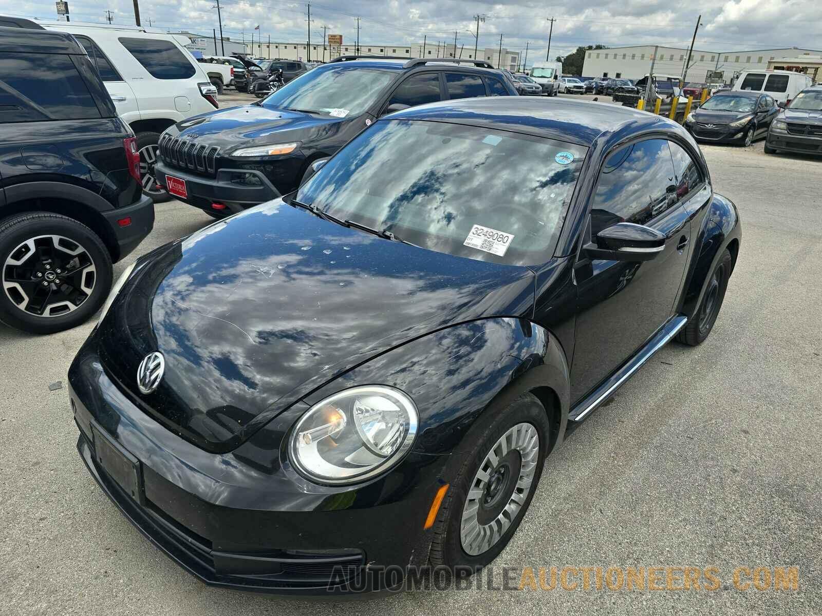 3VWJ07AT4FM626613 Volkswagen Beetle 2015