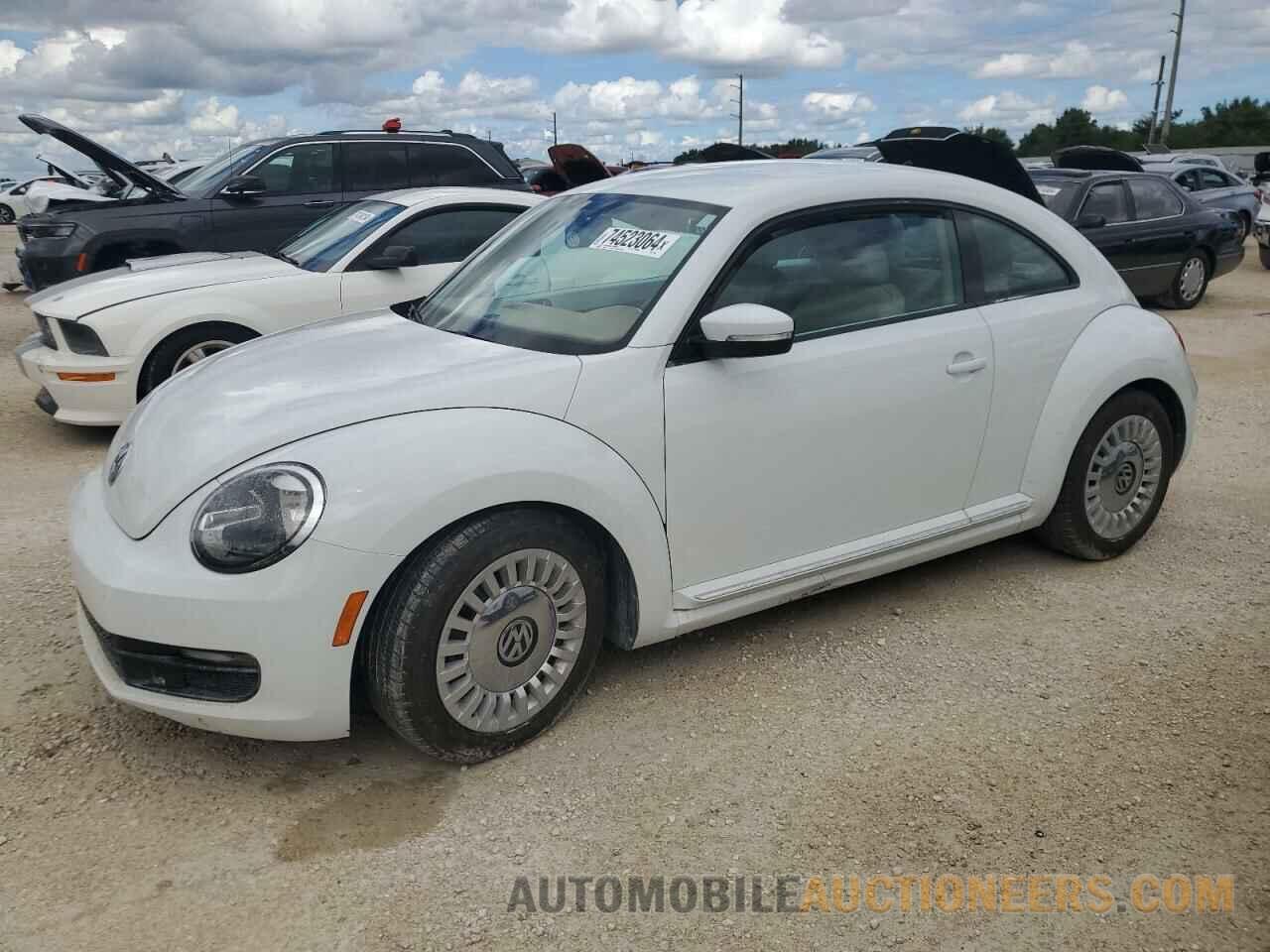 3VWJ07AT7FM622037 VOLKSWAGEN BEETLE 2015