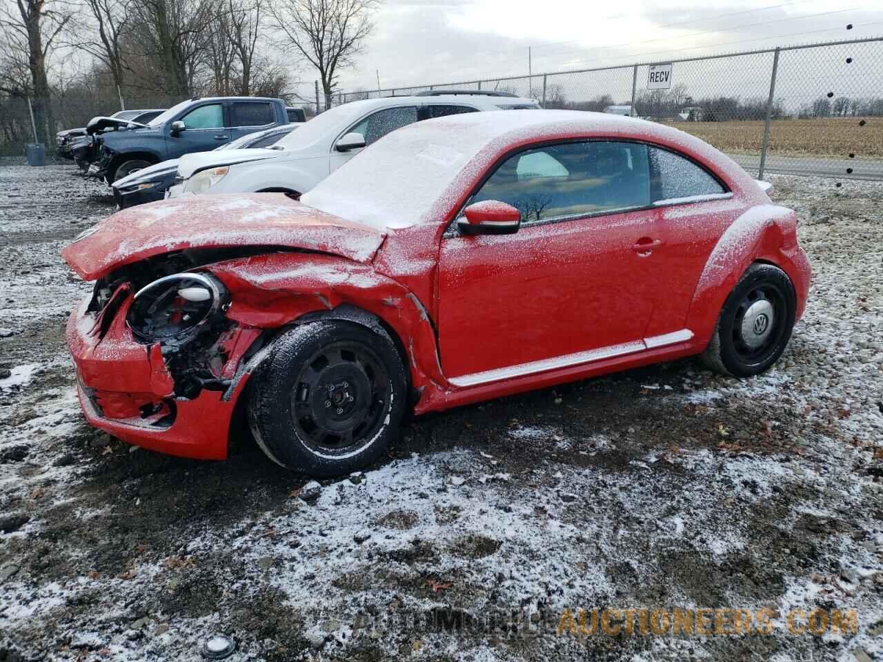 3VWJ17AT2GM628276 VOLKSWAGEN BEETLE 2016