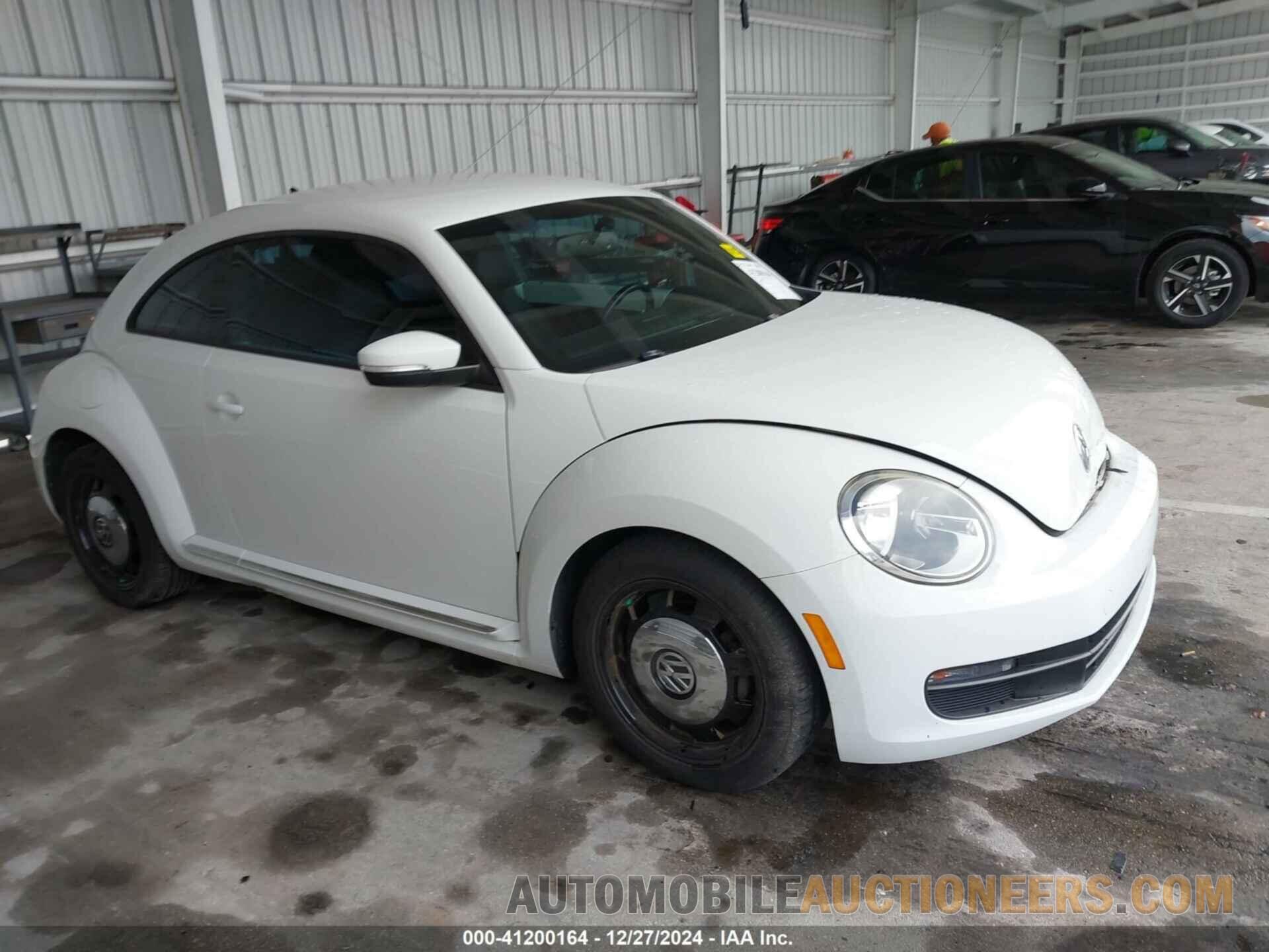 3VWJ17ATXFM642182 VOLKSWAGEN BEETLE 2015