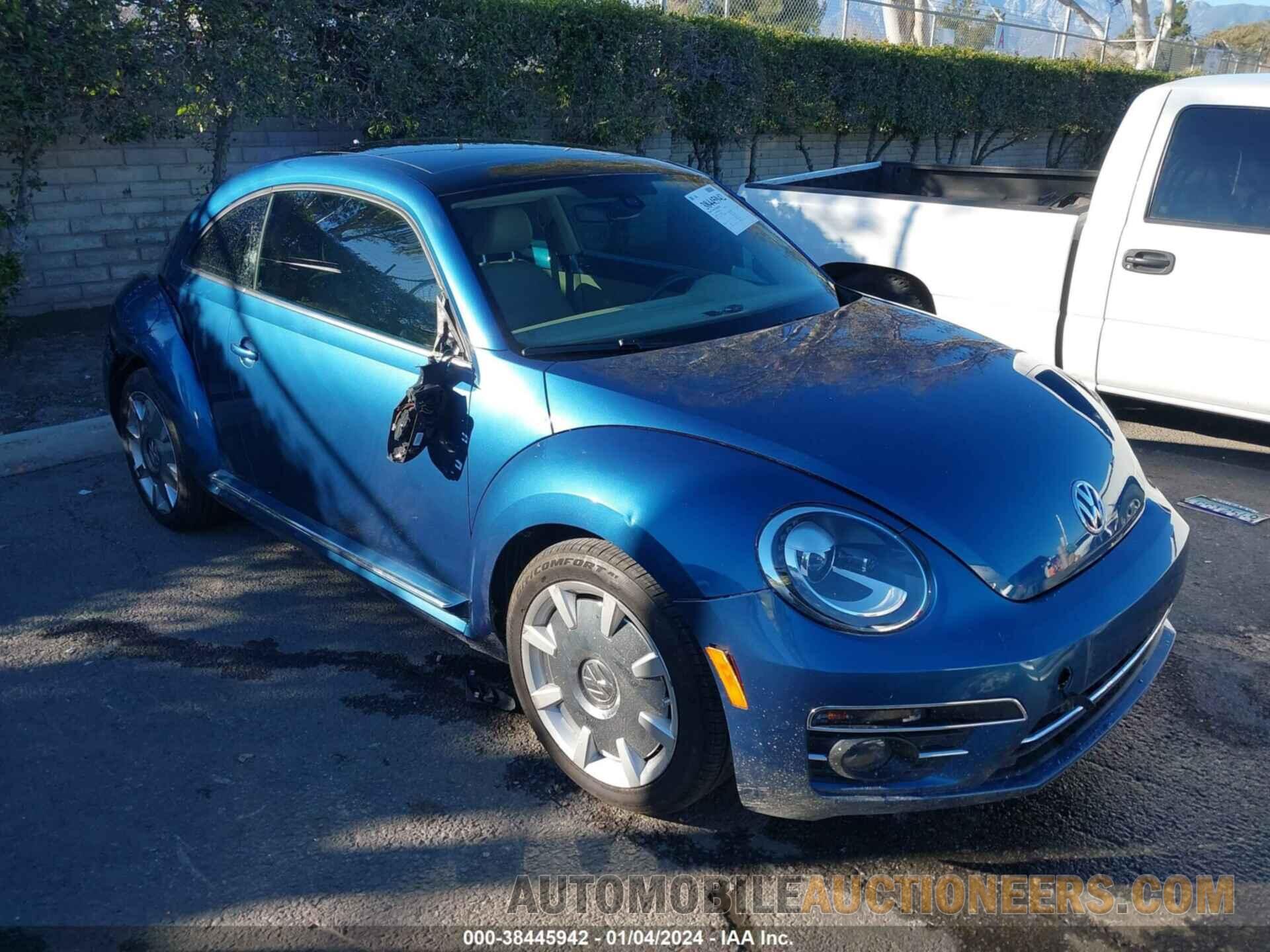 3VWJD7AT1JM714337 VOLKSWAGEN BEETLE 2018