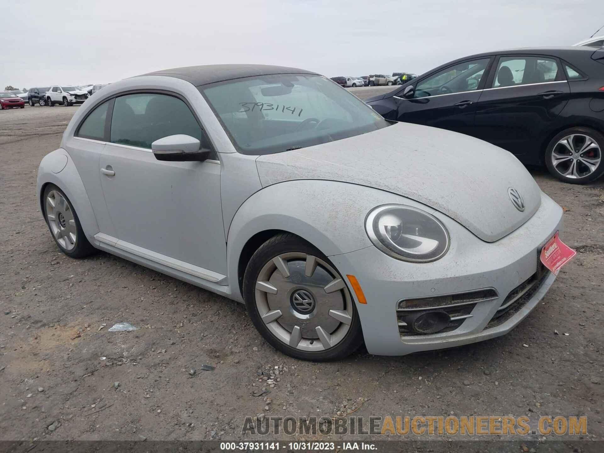 3VWJD7AT8JM726677 VOLKSWAGEN BEETLE 2018