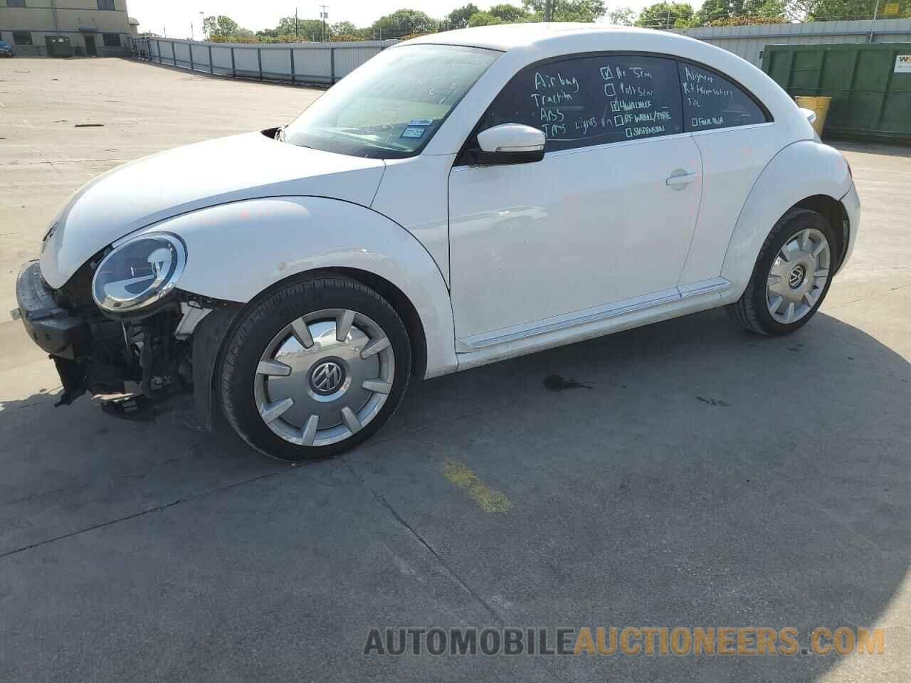 3VWJD7AT8KM709413 VOLKSWAGEN BEETLE 2019