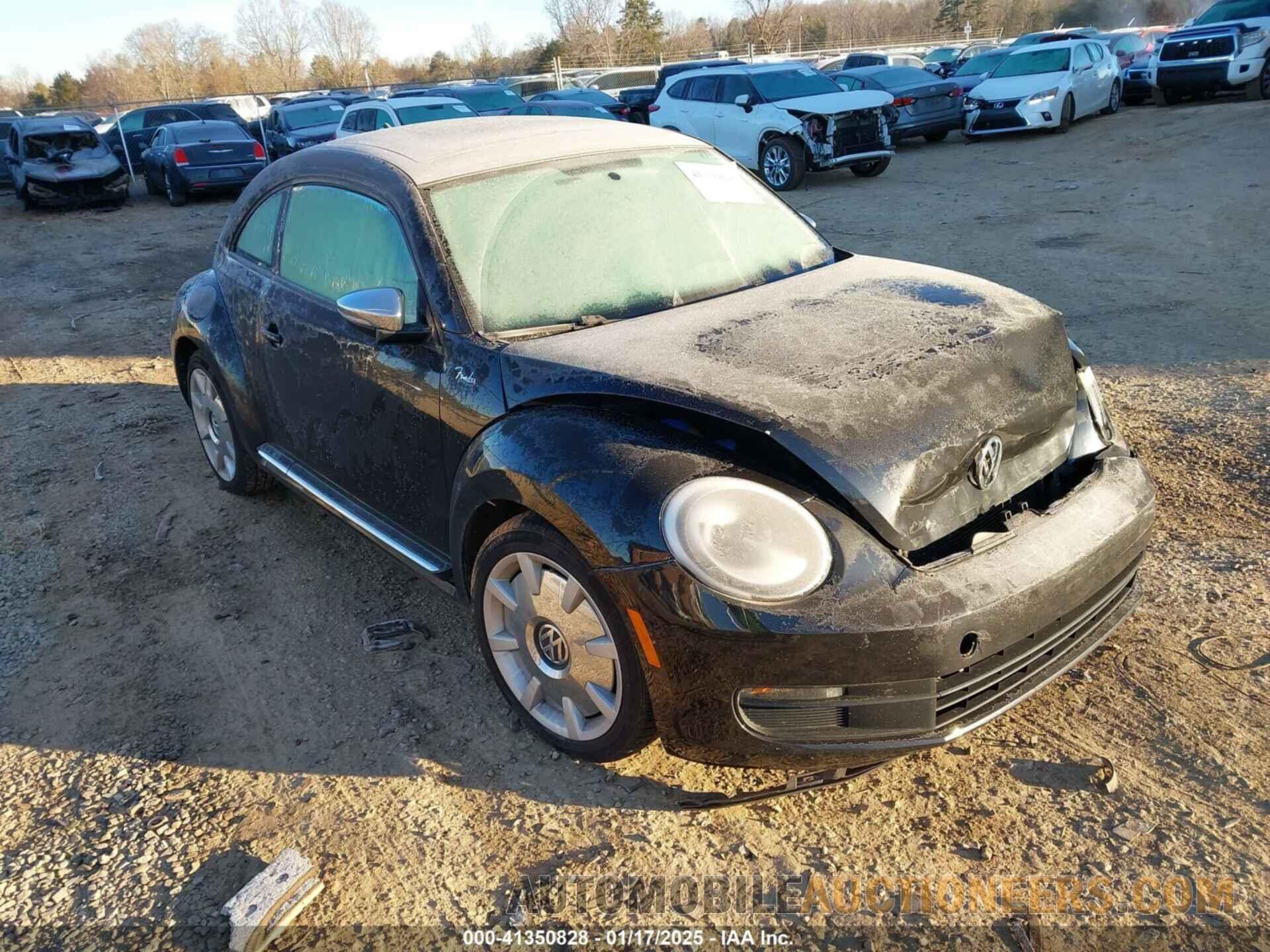 3VWJP7AT1DM657195 VOLKSWAGEN BEETLE 2013