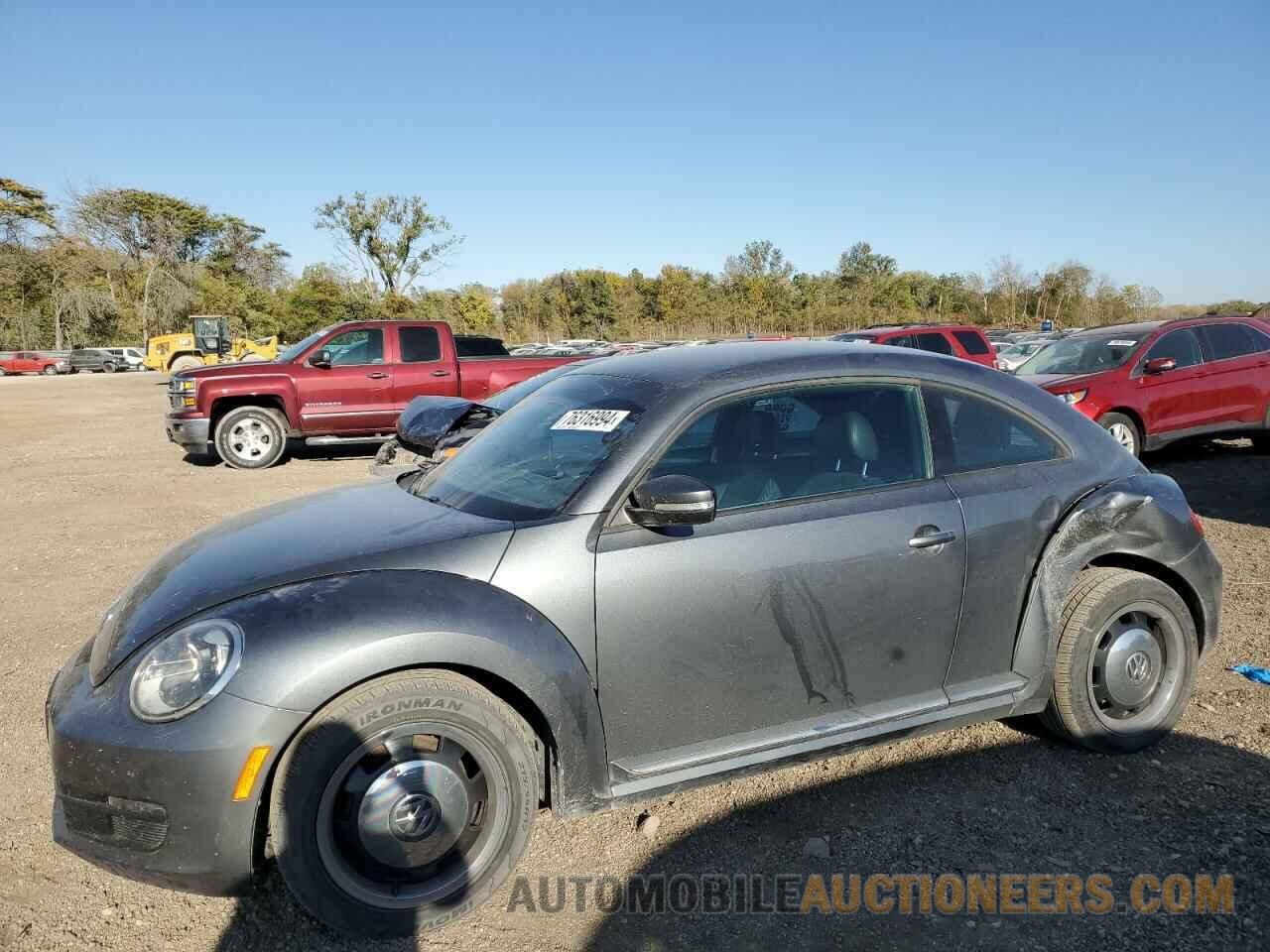 3VWJP7AT3CM664972 VOLKSWAGEN BEETLE 2012