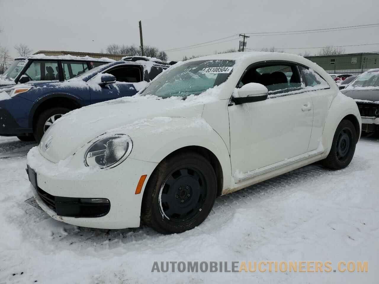 3VWJP7AT5DM601843 VOLKSWAGEN BEETLE 2013