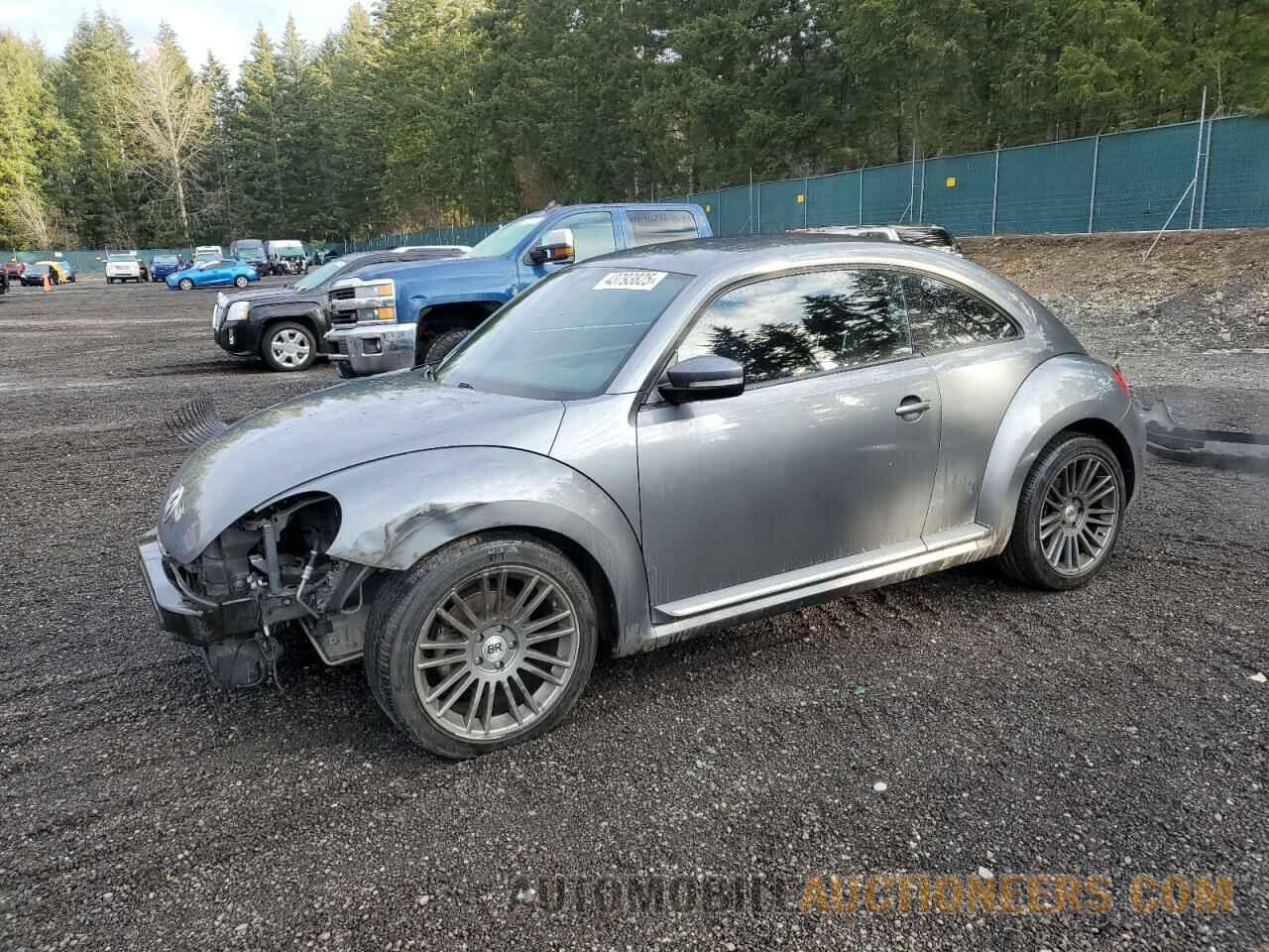 3VWJP7AT9DM613946 VOLKSWAGEN BEETLE 2013