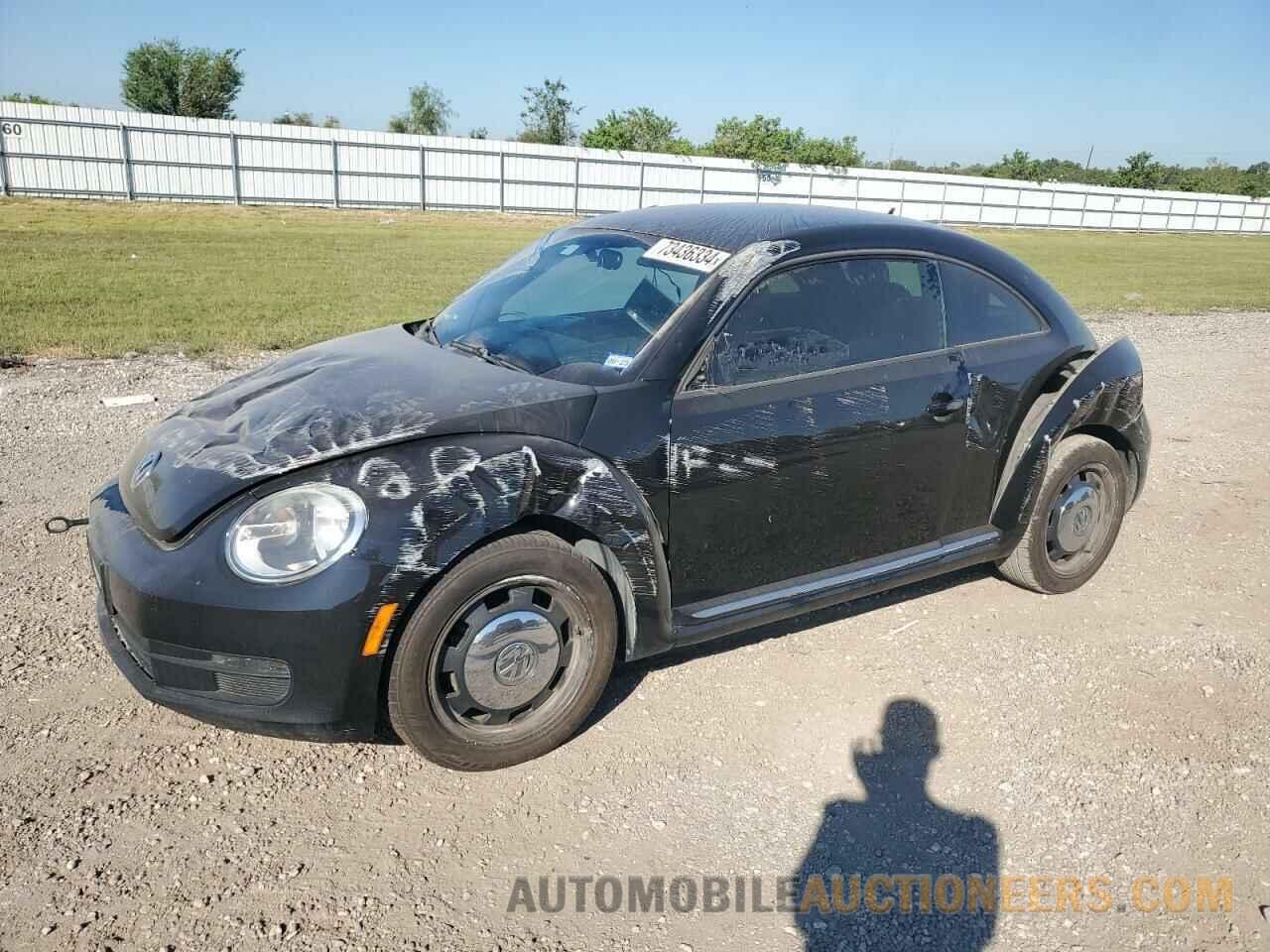 3VWJP7ATXCM627644 VOLKSWAGEN BEETLE 2012