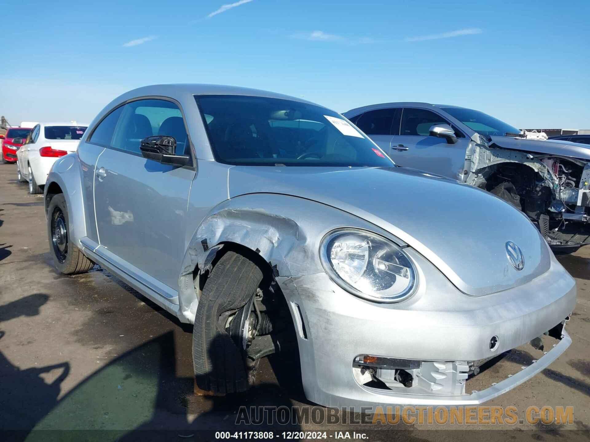 3VWJX7AT1CM646356 VOLKSWAGEN BEETLE 2012