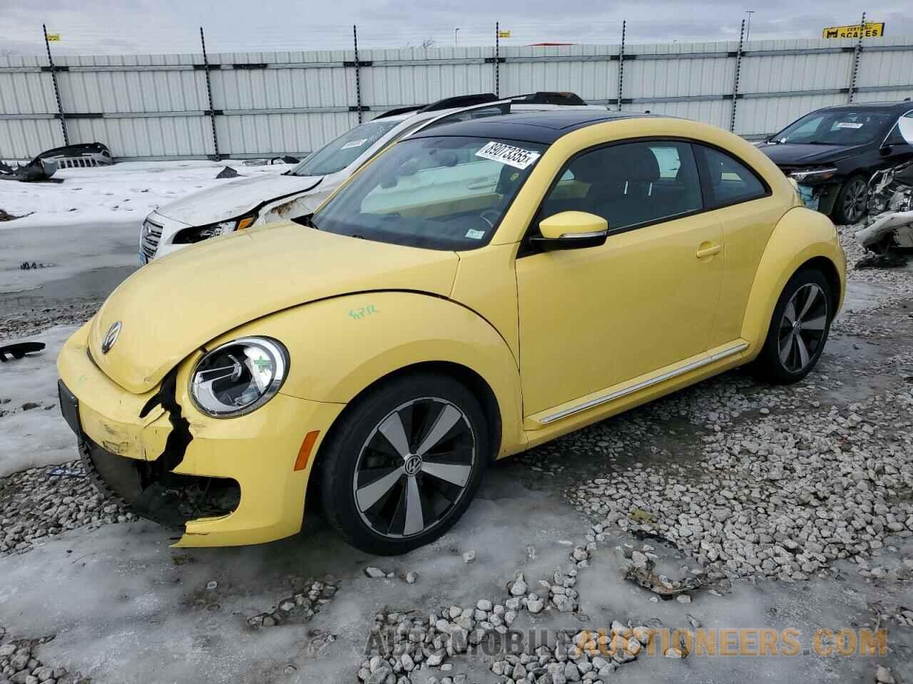 3VWJX7AT1DM609289 VOLKSWAGEN BEETLE 2013