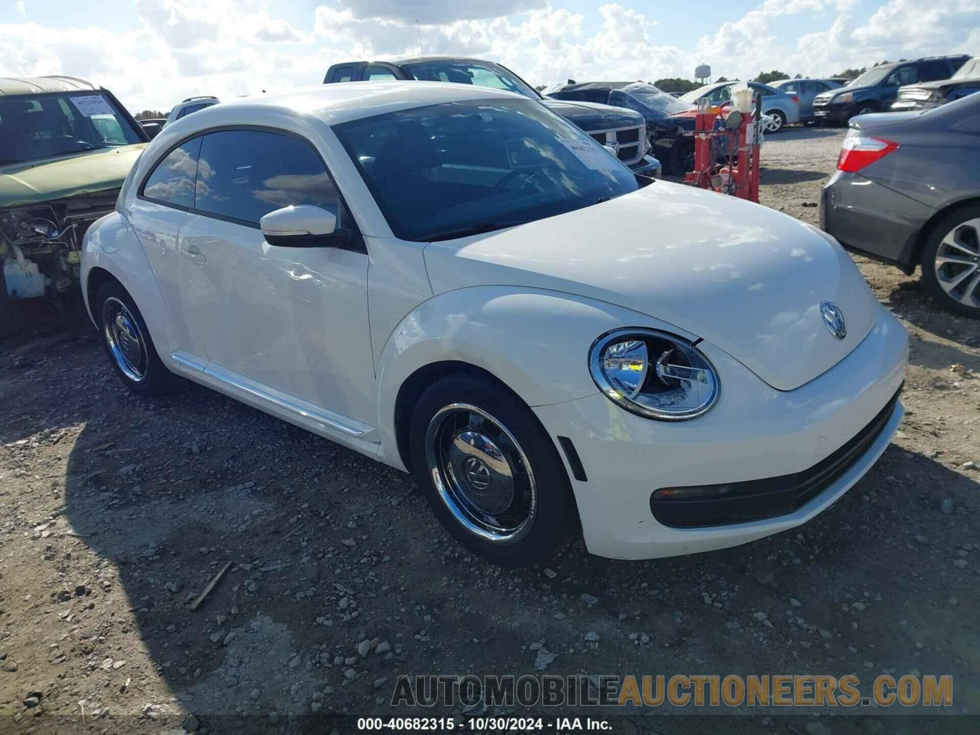 3VWJX7AT2CM659729 VOLKSWAGEN BEETLE 2012