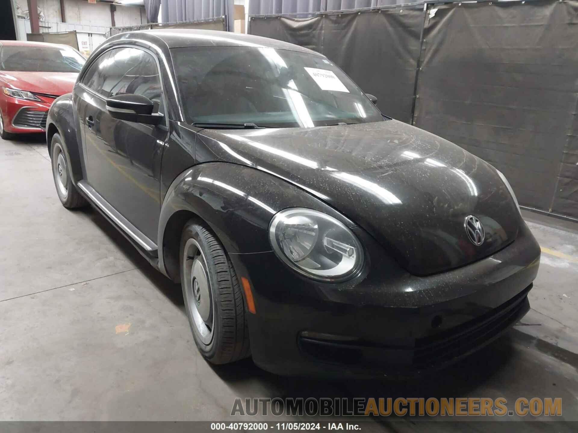 3VWJX7AT2DM602173 VOLKSWAGEN BEETLE 2013