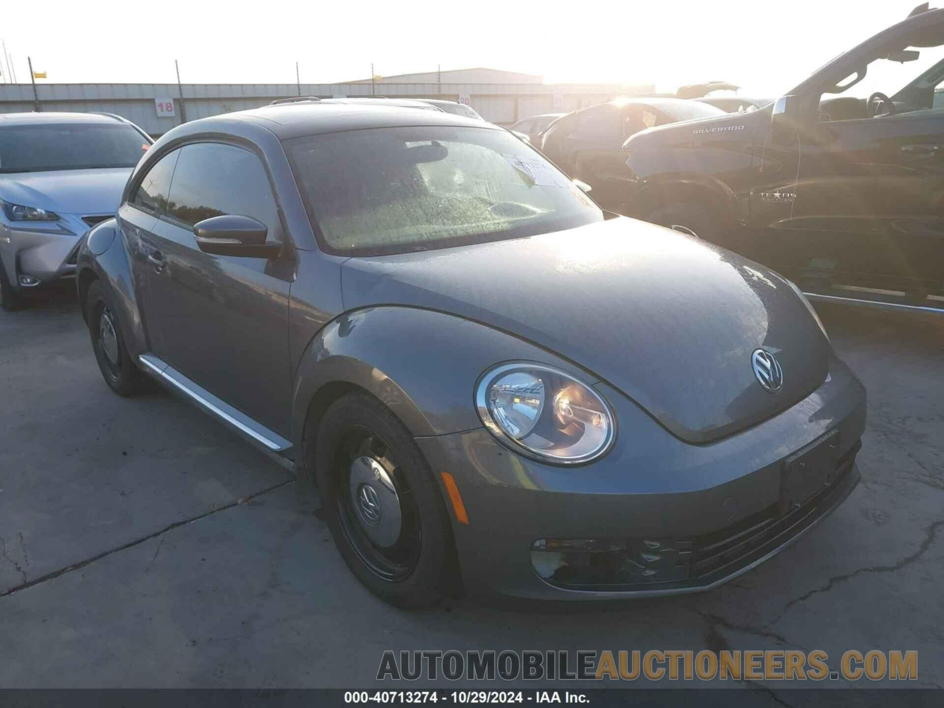 3VWJX7AT2DM673261 VOLKSWAGEN BEETLE 2013