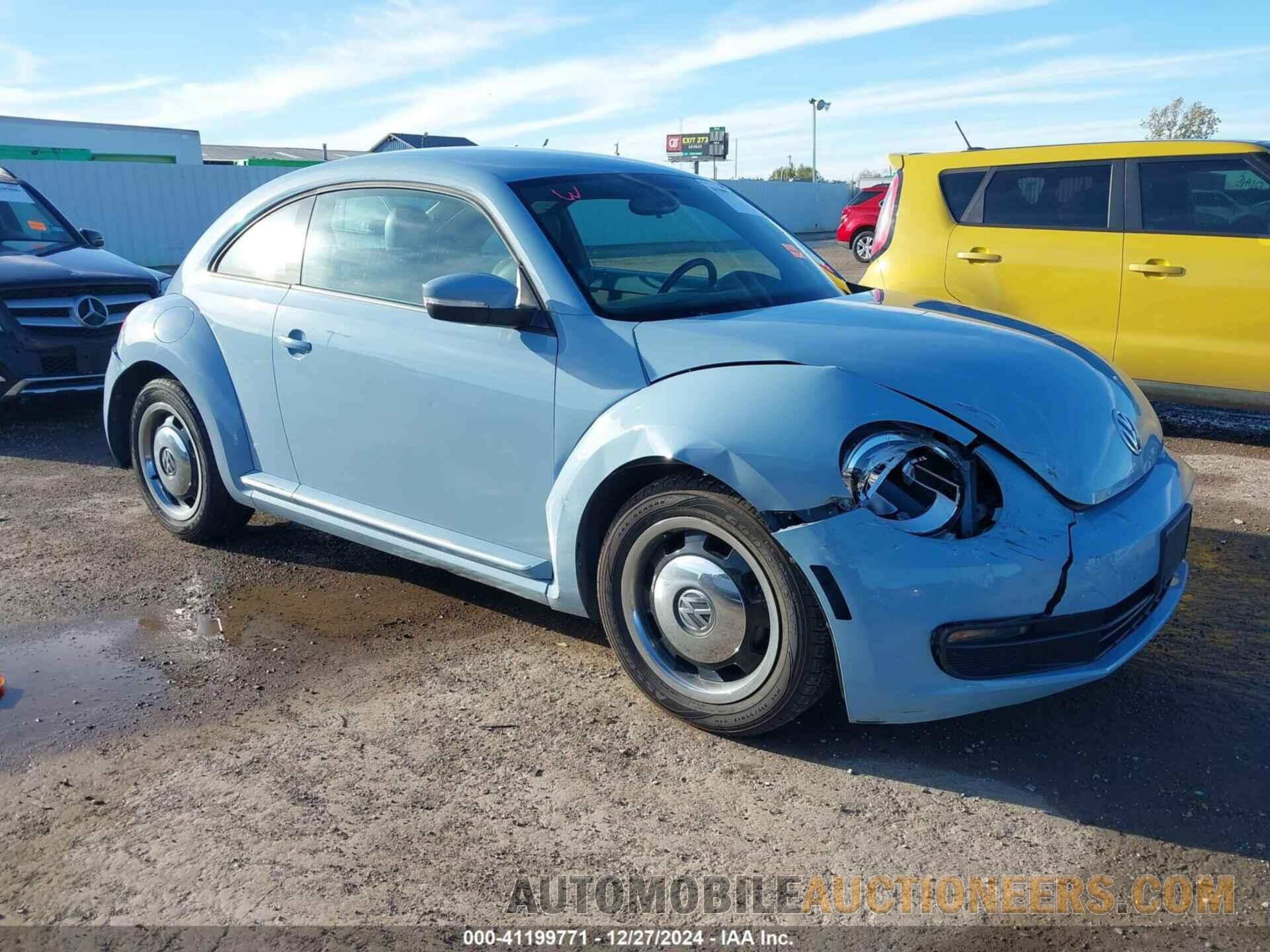 3VWJX7AT7CM653229 VOLKSWAGEN BEETLE 2012