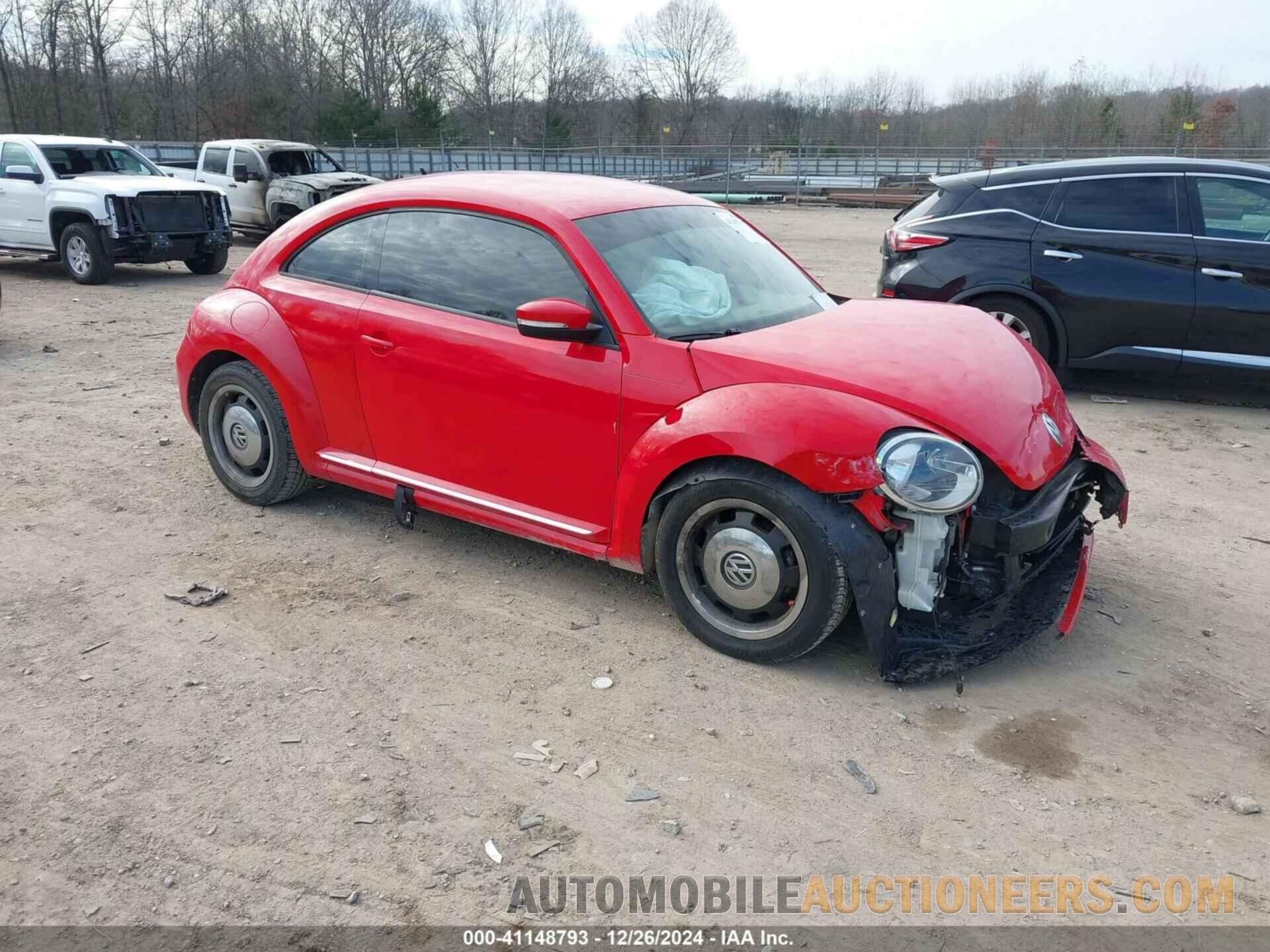 3VWJX7AT9DM693524 VOLKSWAGEN BEETLE 2013