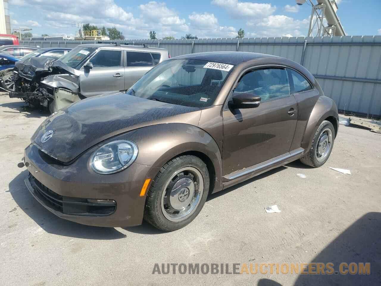 3VWJX7ATXCM664967 VOLKSWAGEN BEETLE 2012