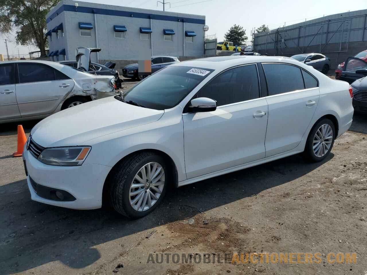 3VWL07AJ1EM261894 VOLKSWAGEN JETTA 2014