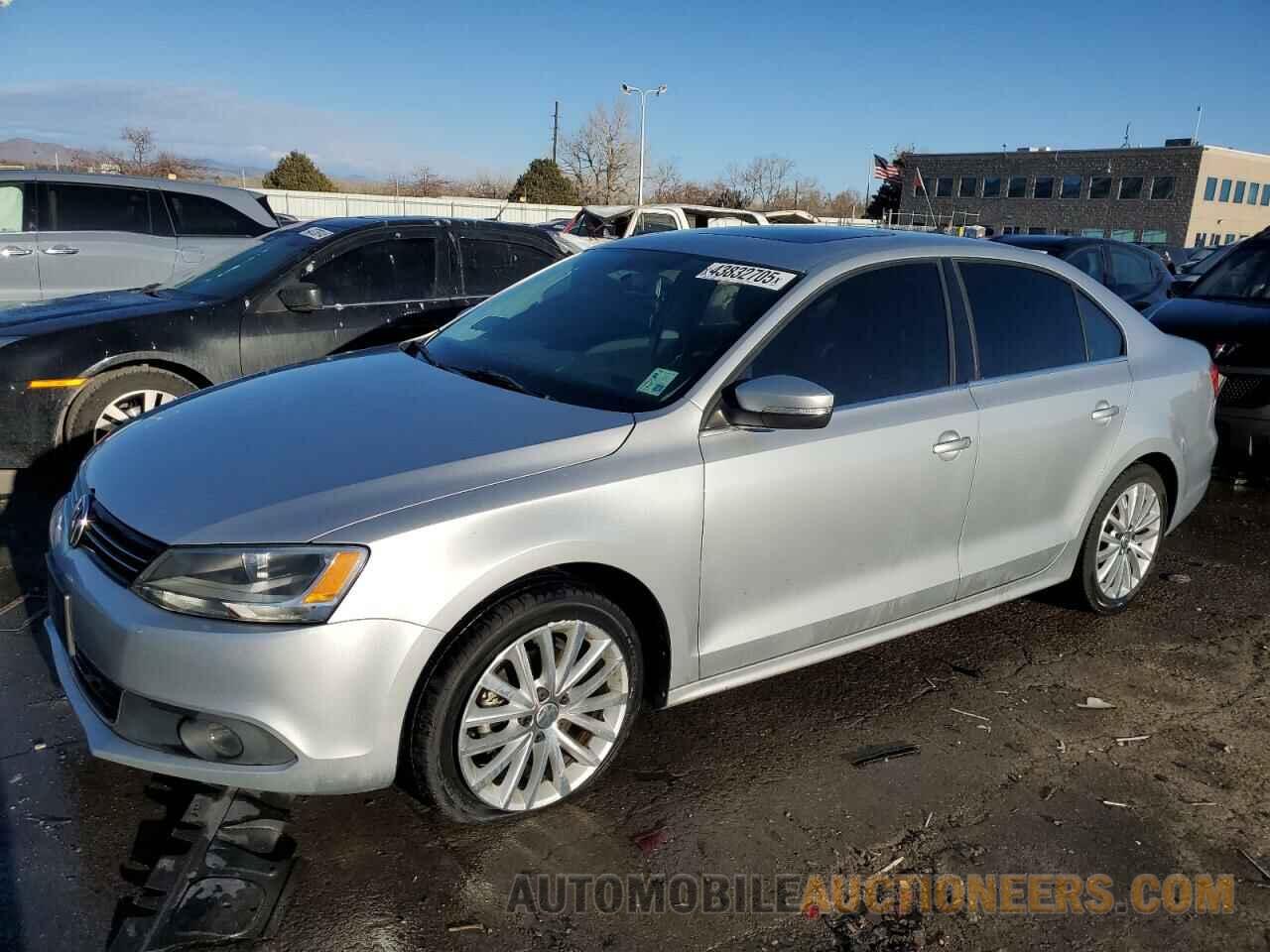 3VWL07AJ9EM443200 VOLKSWAGEN JETTA 2014