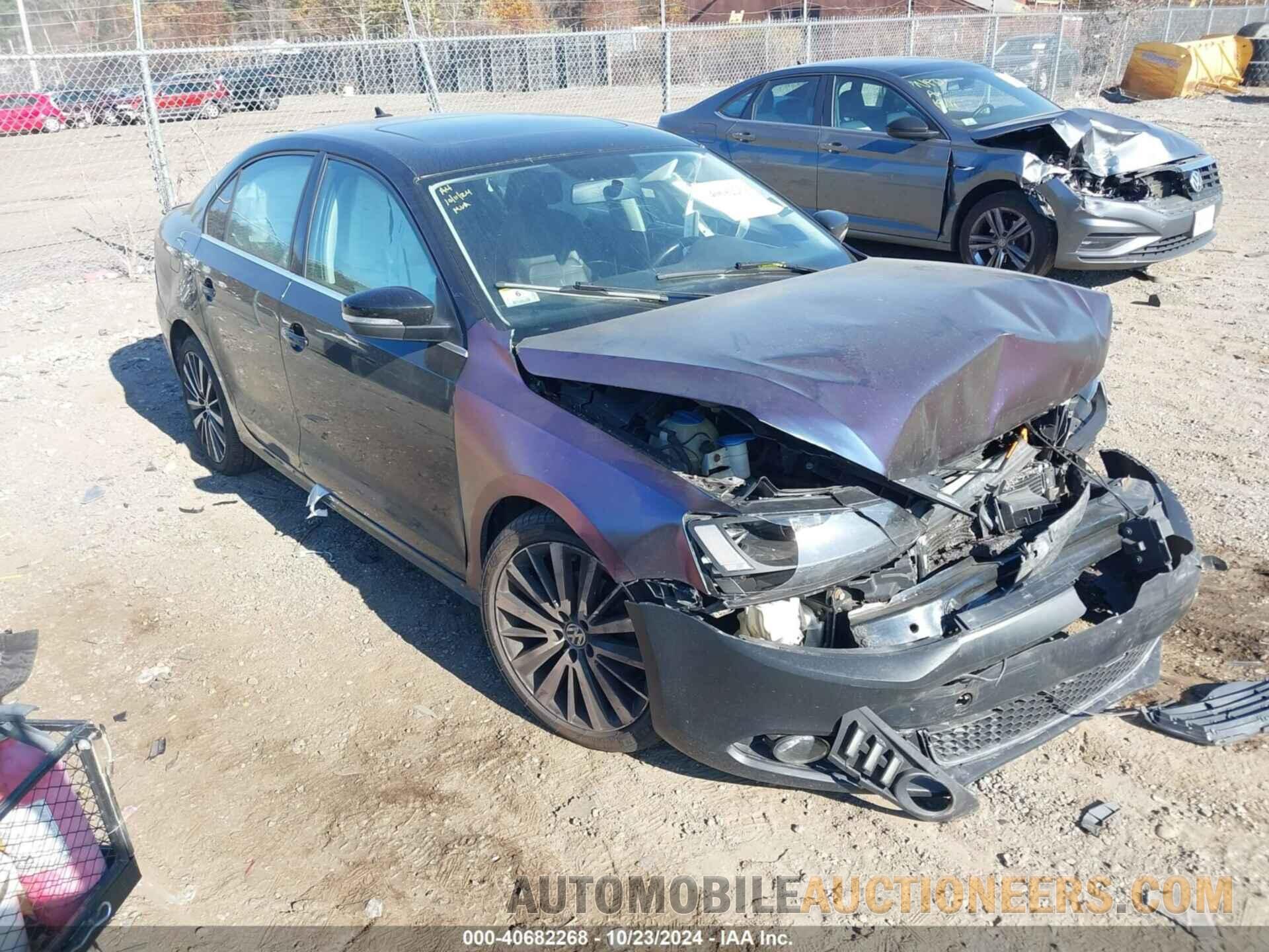 3VWL17AJ4EM443554 VOLKSWAGEN JETTA 2014