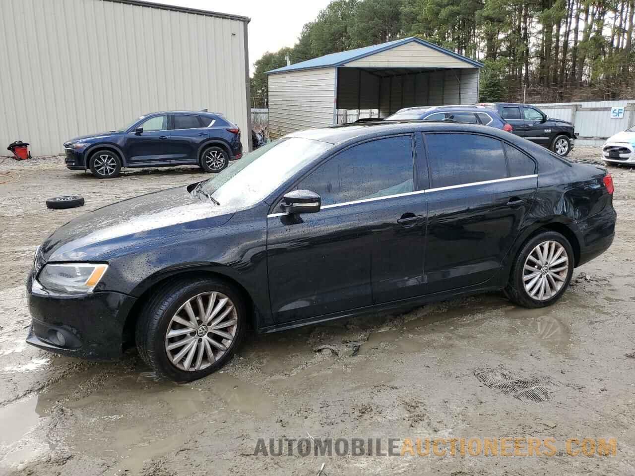 3VWL17AJ4EM444137 VOLKSWAGEN JETTA 2014