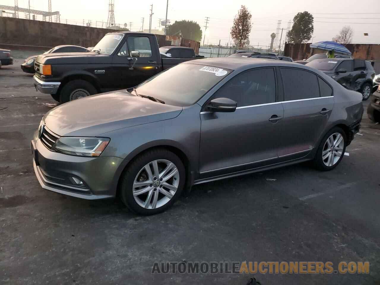 3VWL17AJ8HM399563 VOLKSWAGEN JETTA 2017