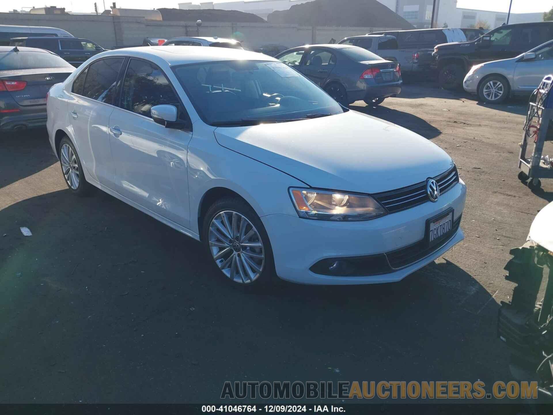 3VWL17AJXEM324049 VOLKSWAGEN JETTA 2014