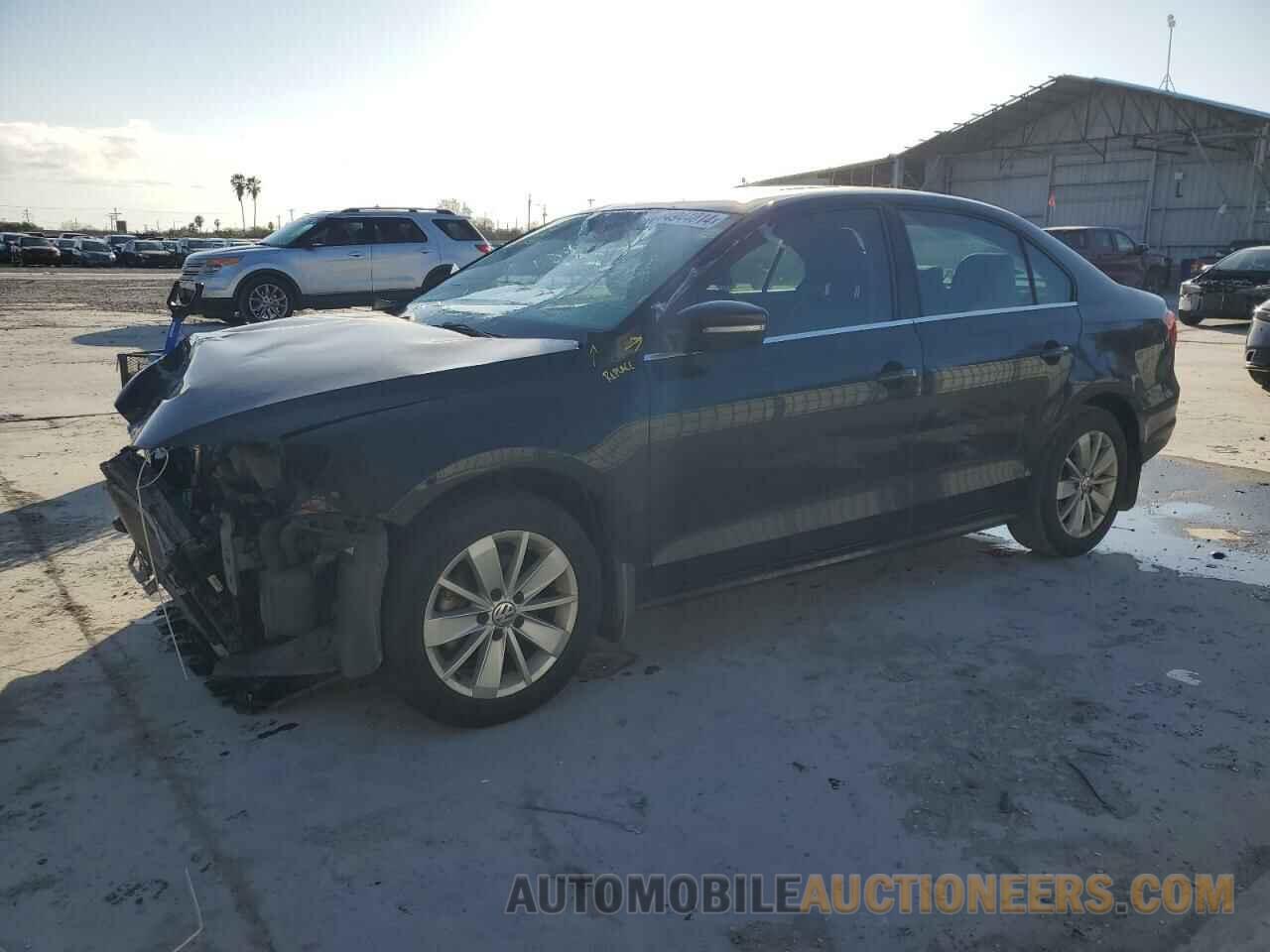 3VWLA7AJ6FM325409 VOLKSWAGEN JETTA 2015