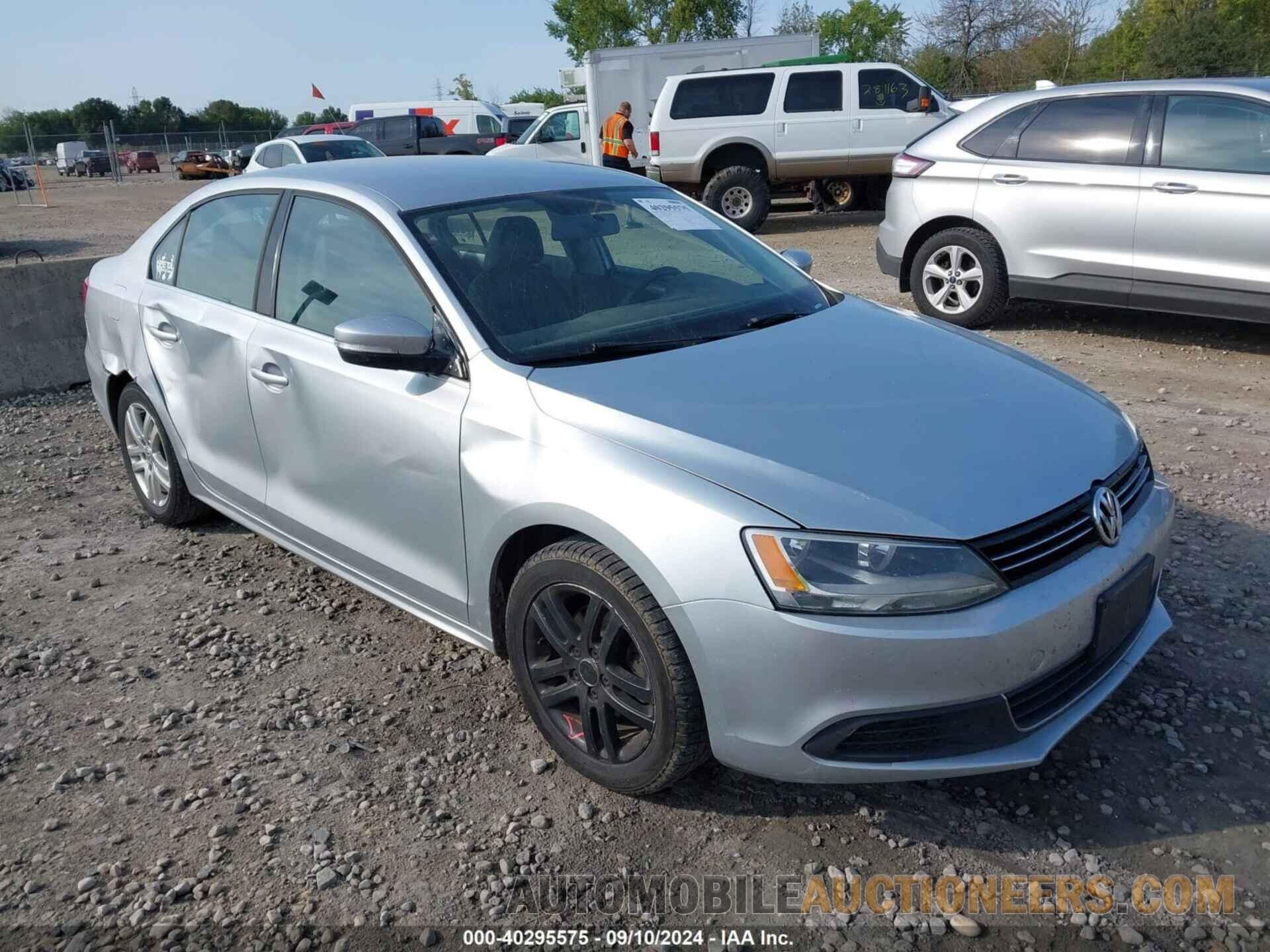 3VWLL7AJ0EM287992 VOLKSWAGEN JETTA 2014