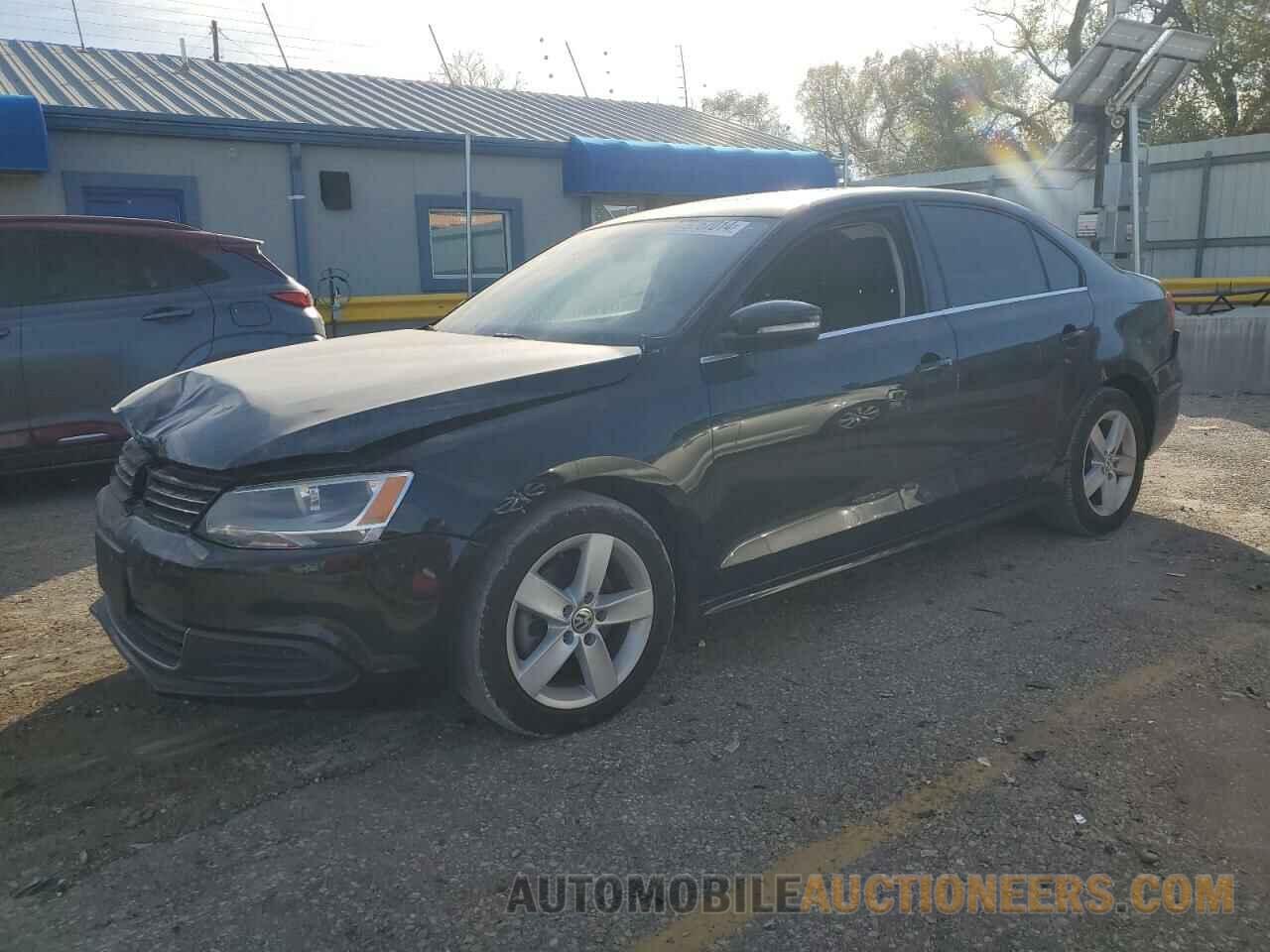 3VWLL7AJ2EM435463 VOLKSWAGEN JETTA 2014