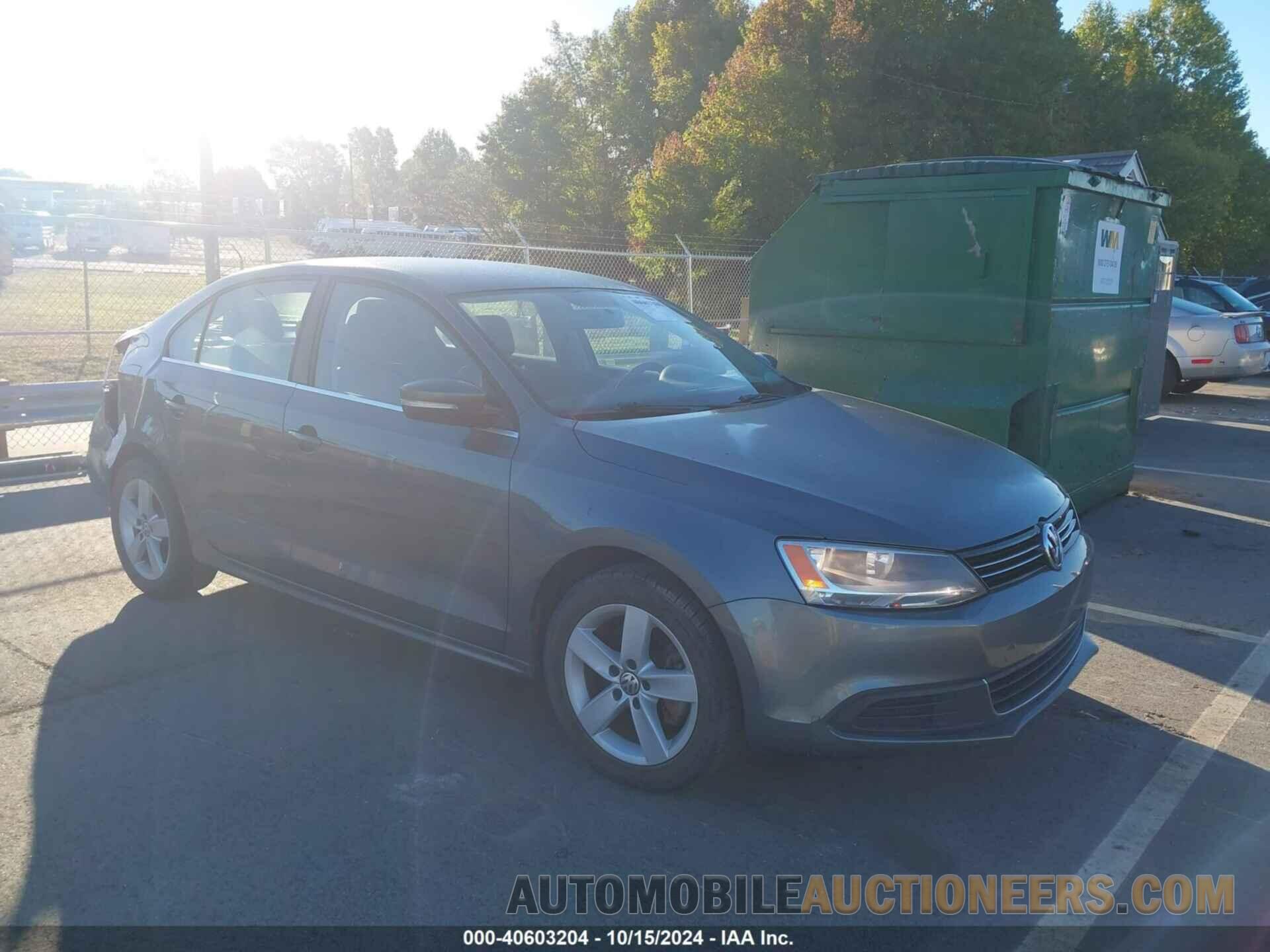 3VWLL7AJ3DM272756 VOLKSWAGEN JETTA 2013