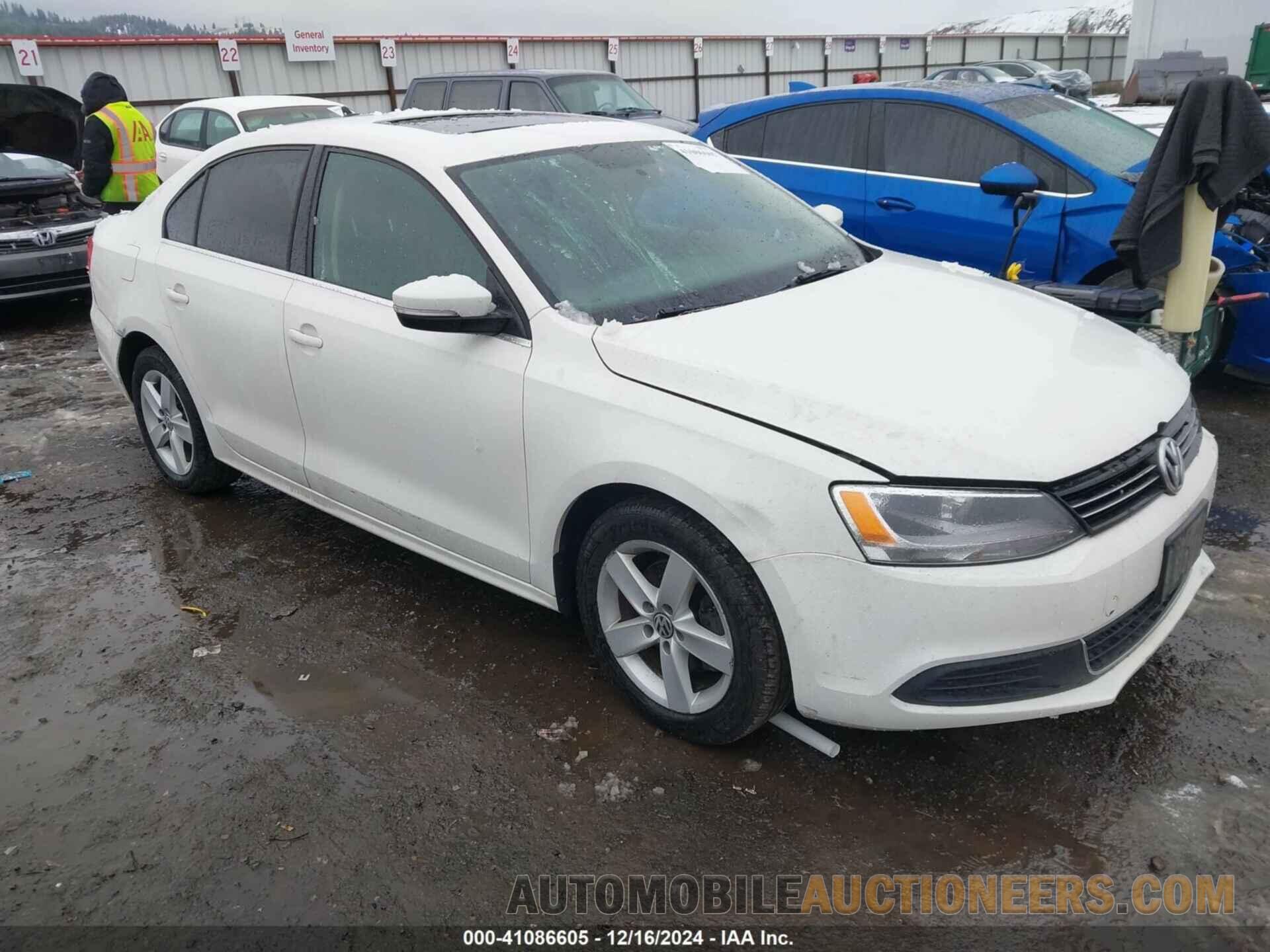 3VWLL7AJ6DM381339 VOLKSWAGEN JETTA 2013