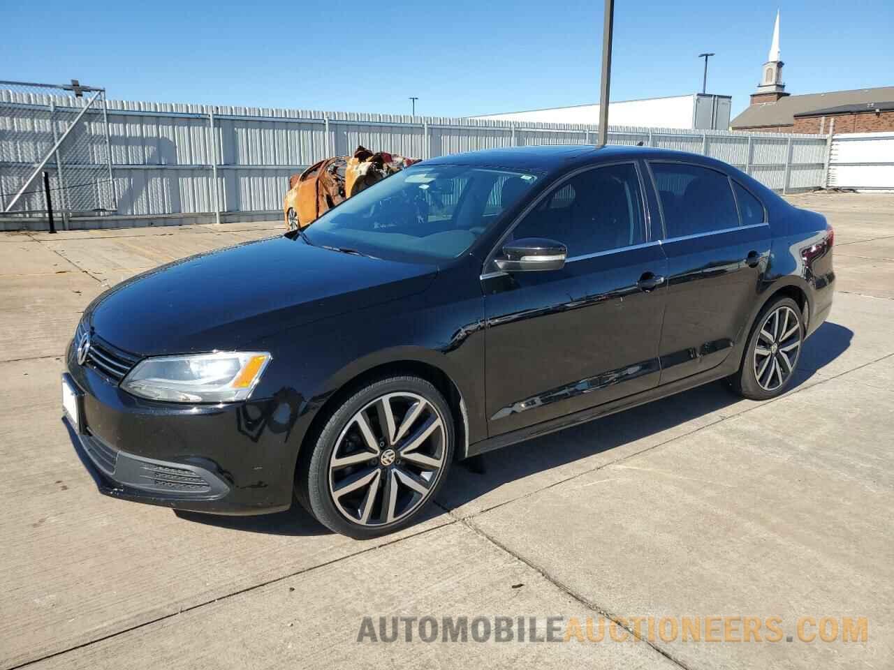 3VWLL7AJ7DM243180 VOLKSWAGEN JETTA 2013