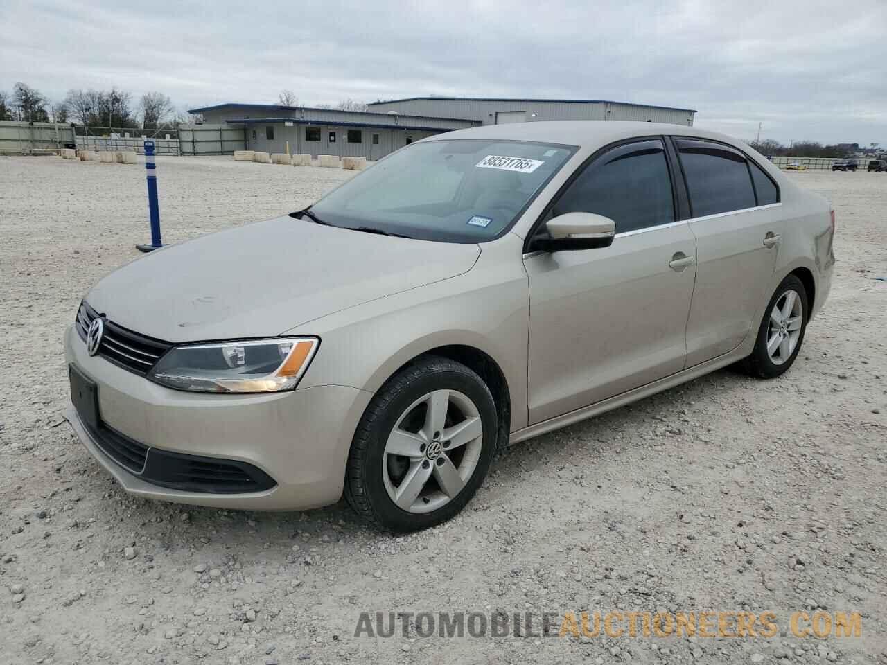 3VWLL7AJ7DM297854 VOLKSWAGEN JETTA 2013