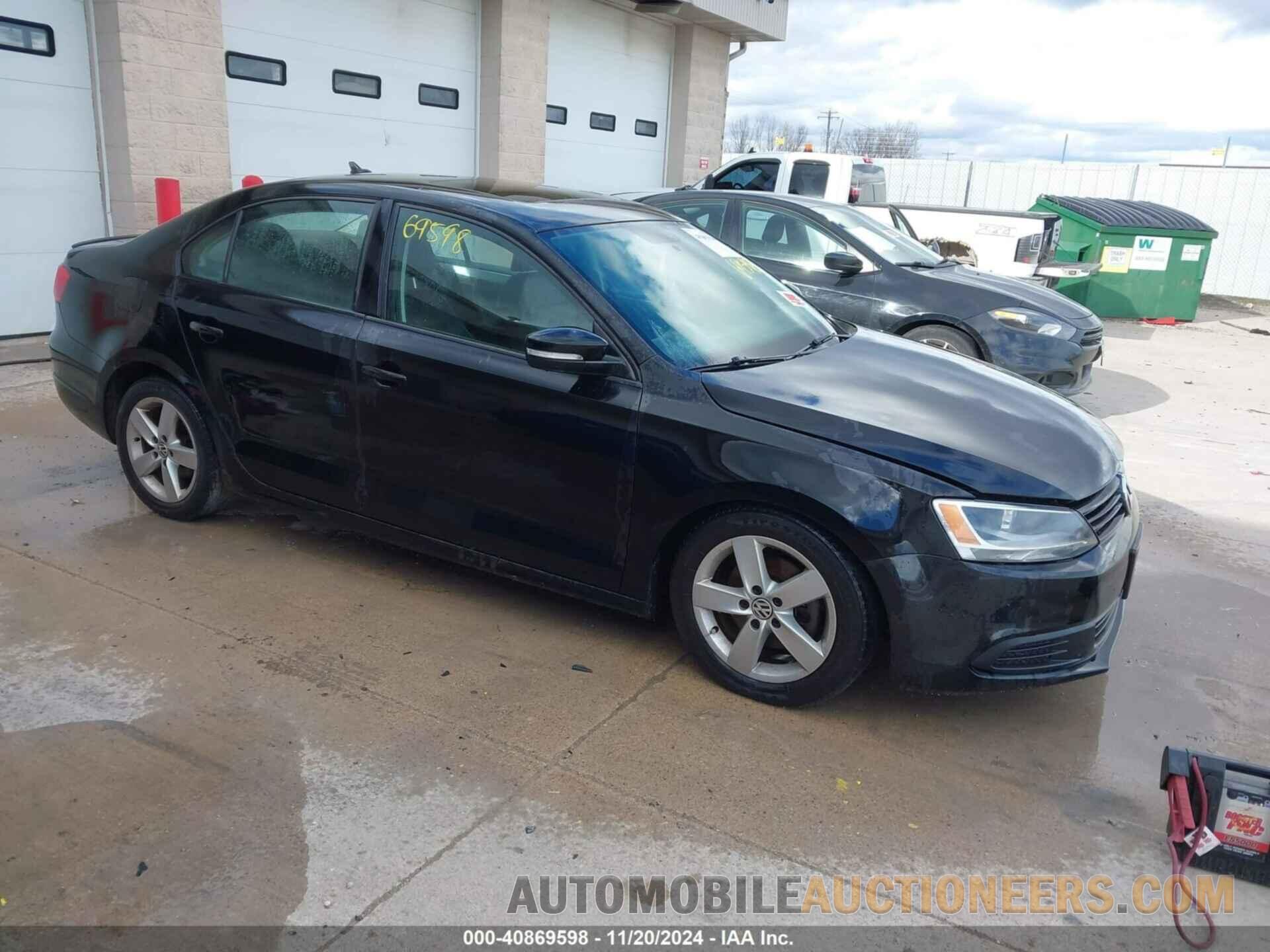 3VWLL7AJ9CM319352 VOLKSWAGEN JETTA 2012